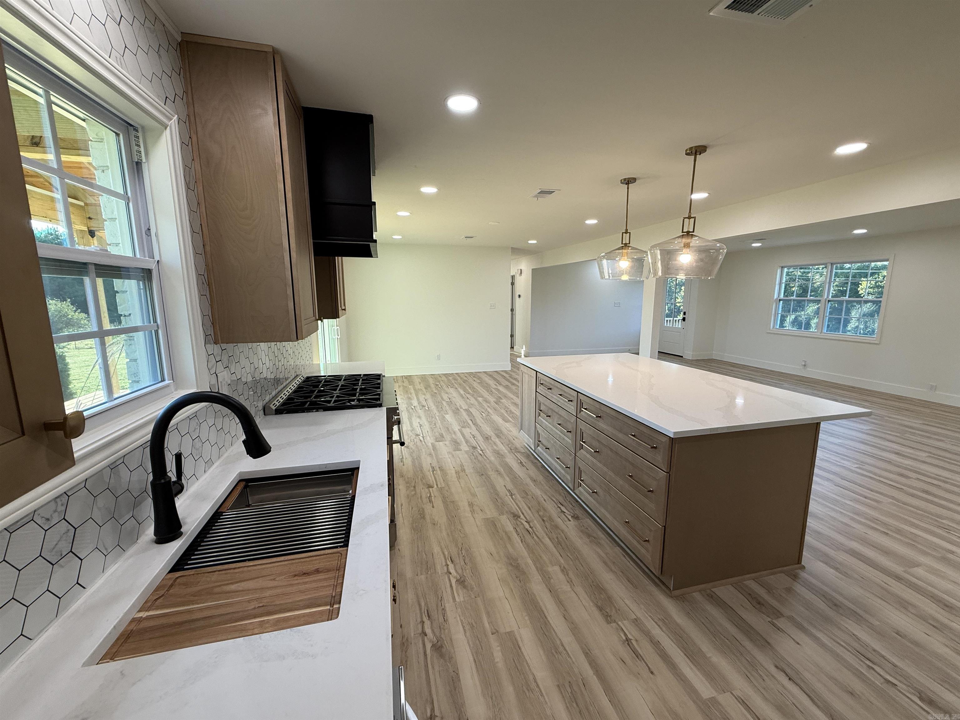 272 Hwy. 31  Romance, AR