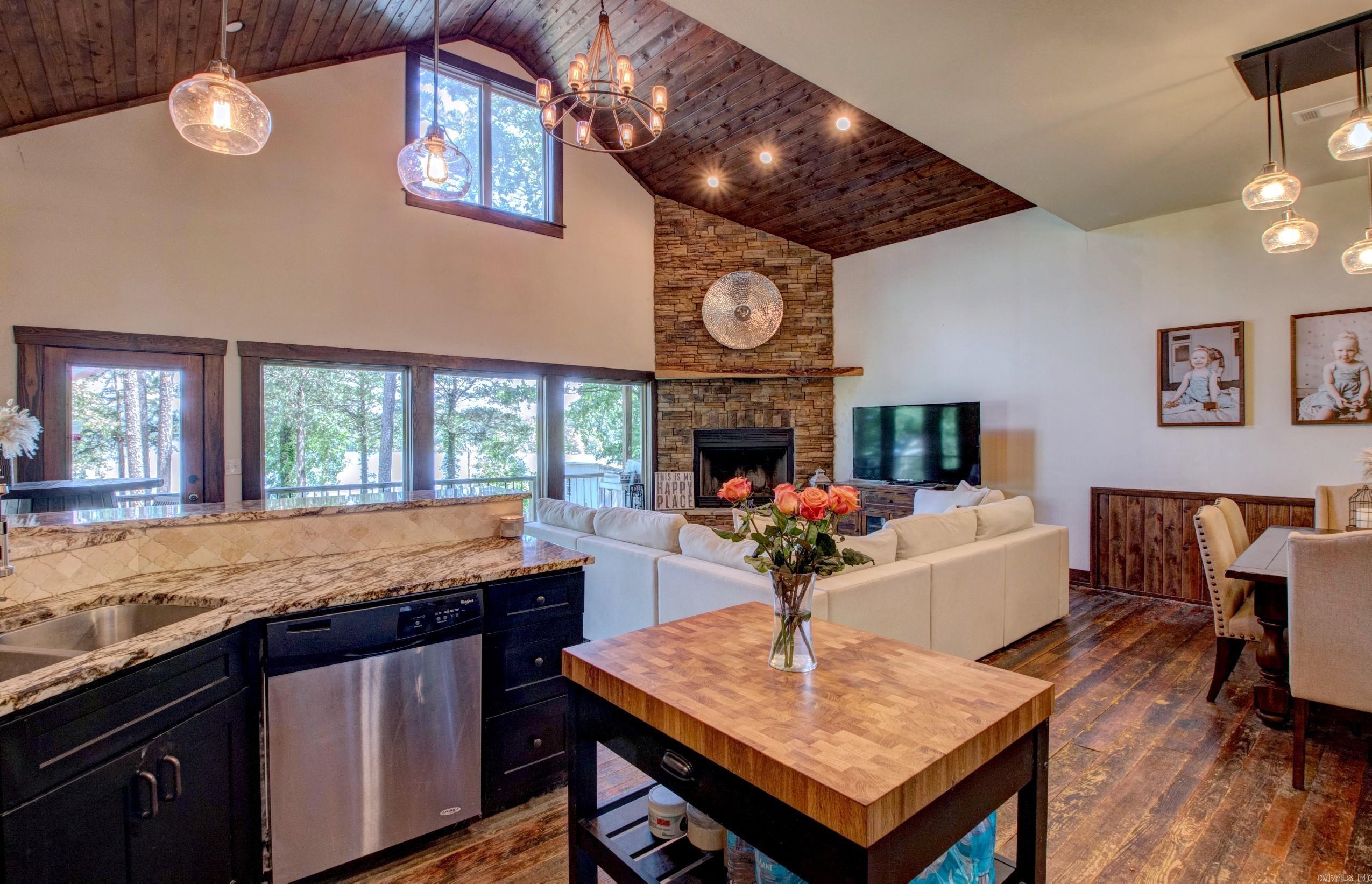 30 Cedar  Higden, AR