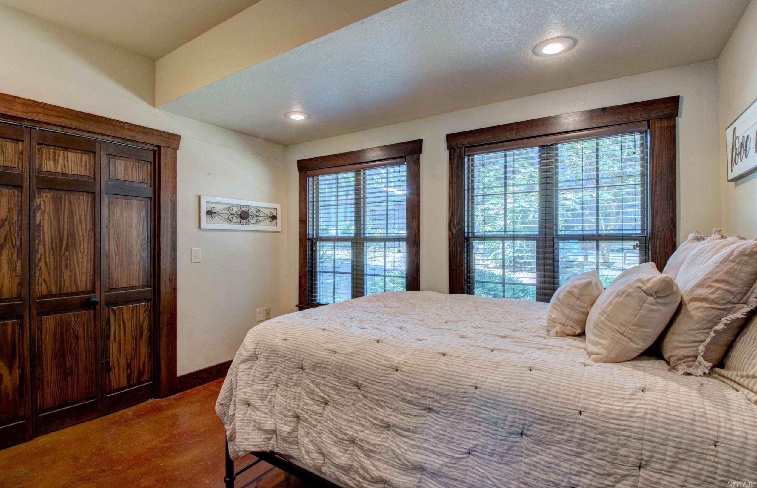 30 Cedar  Higden, AR