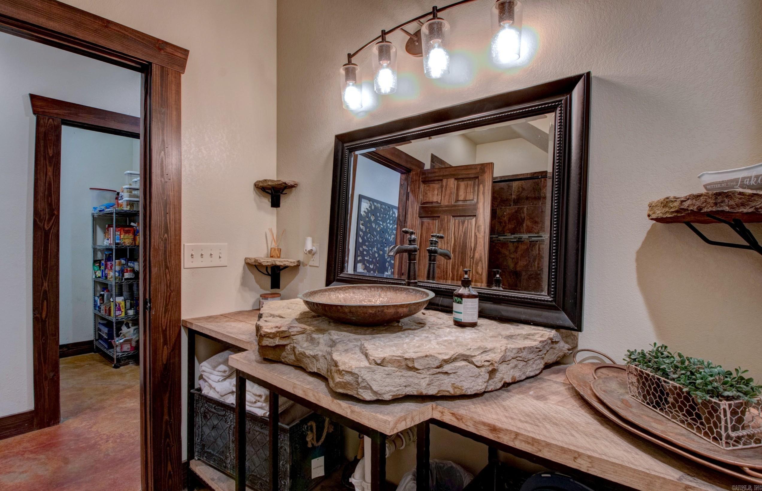 30 Cedar  Higden, AR