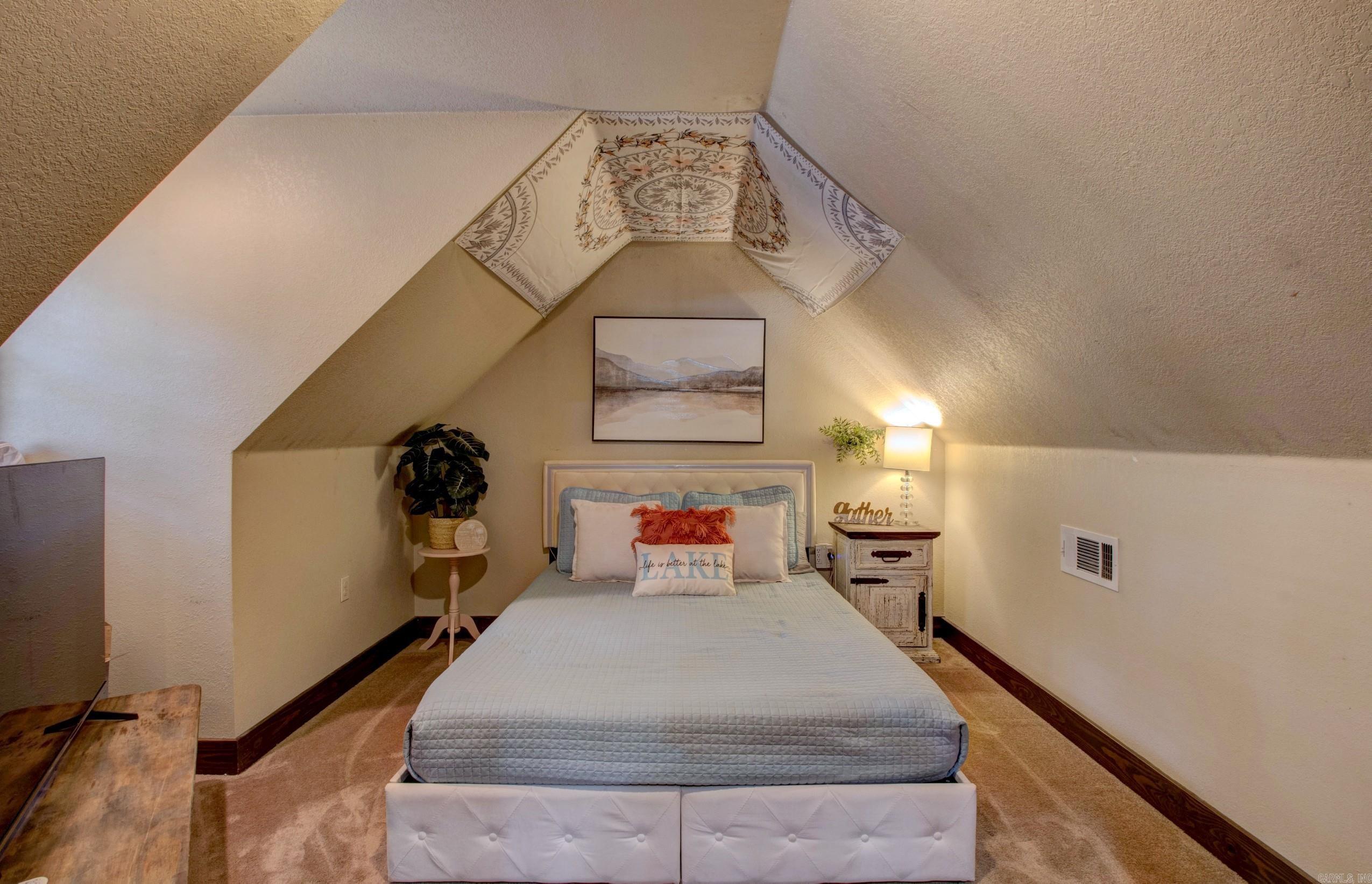 30 Cedar  Higden, AR