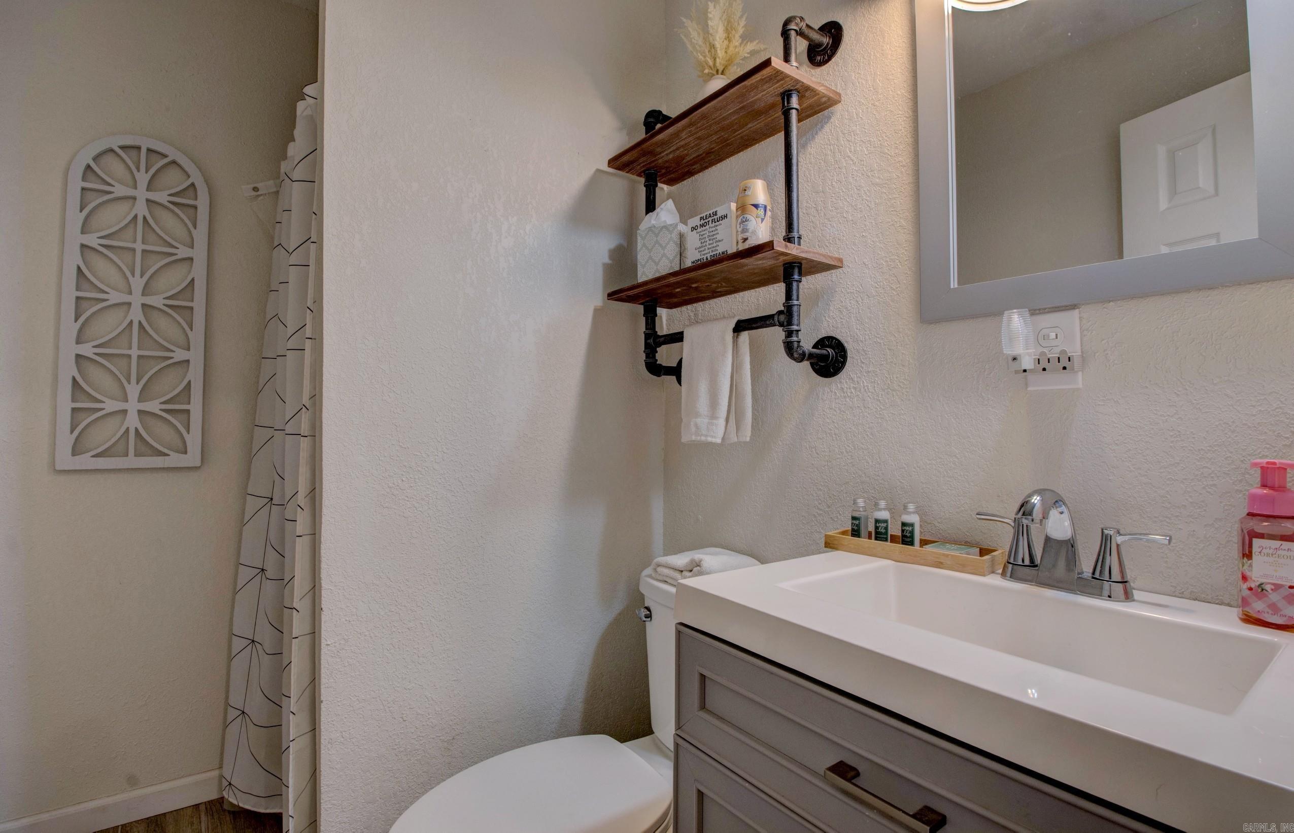 30 Cedar  Higden, AR