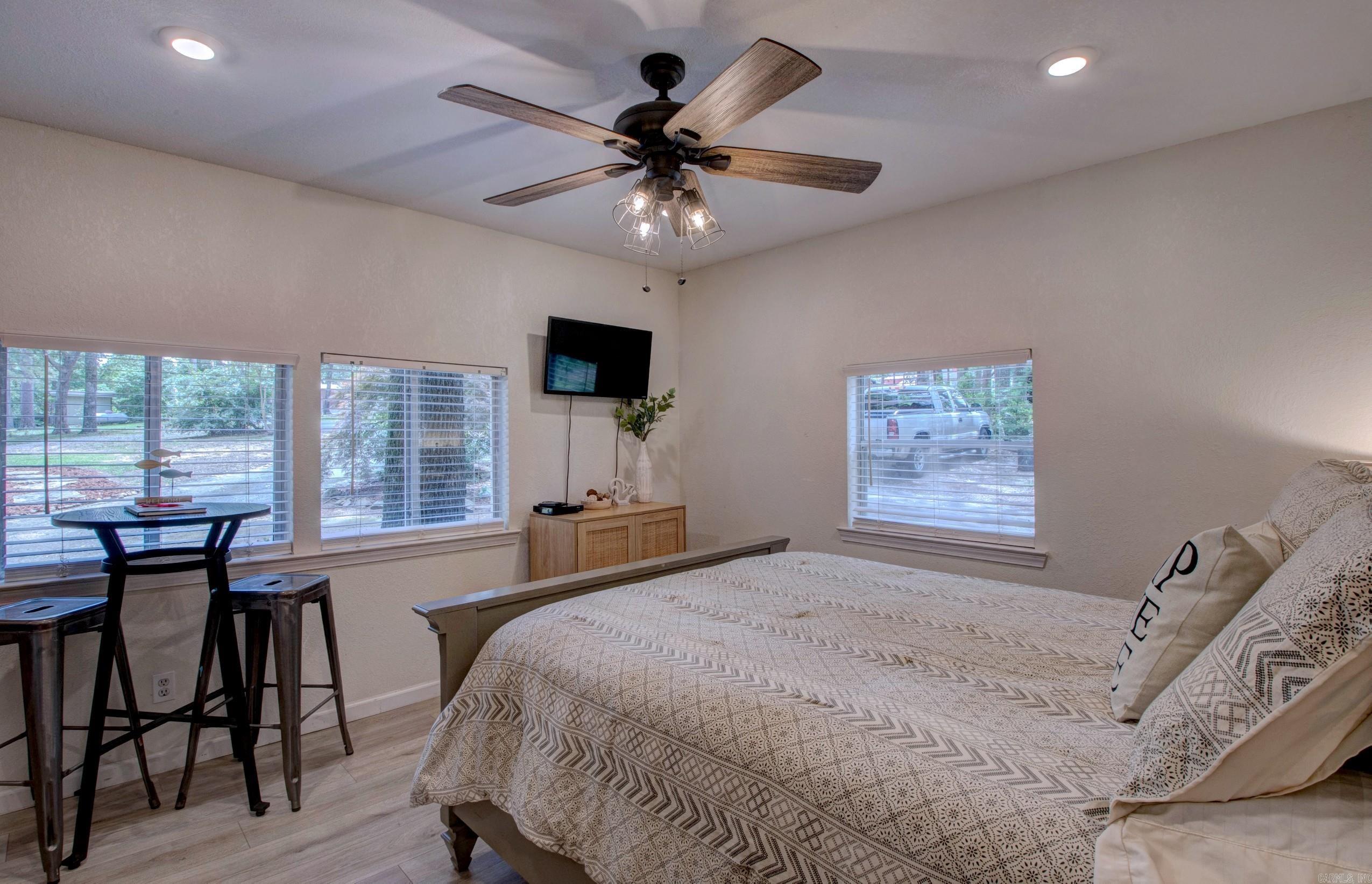 30 Cedar  Higden, AR