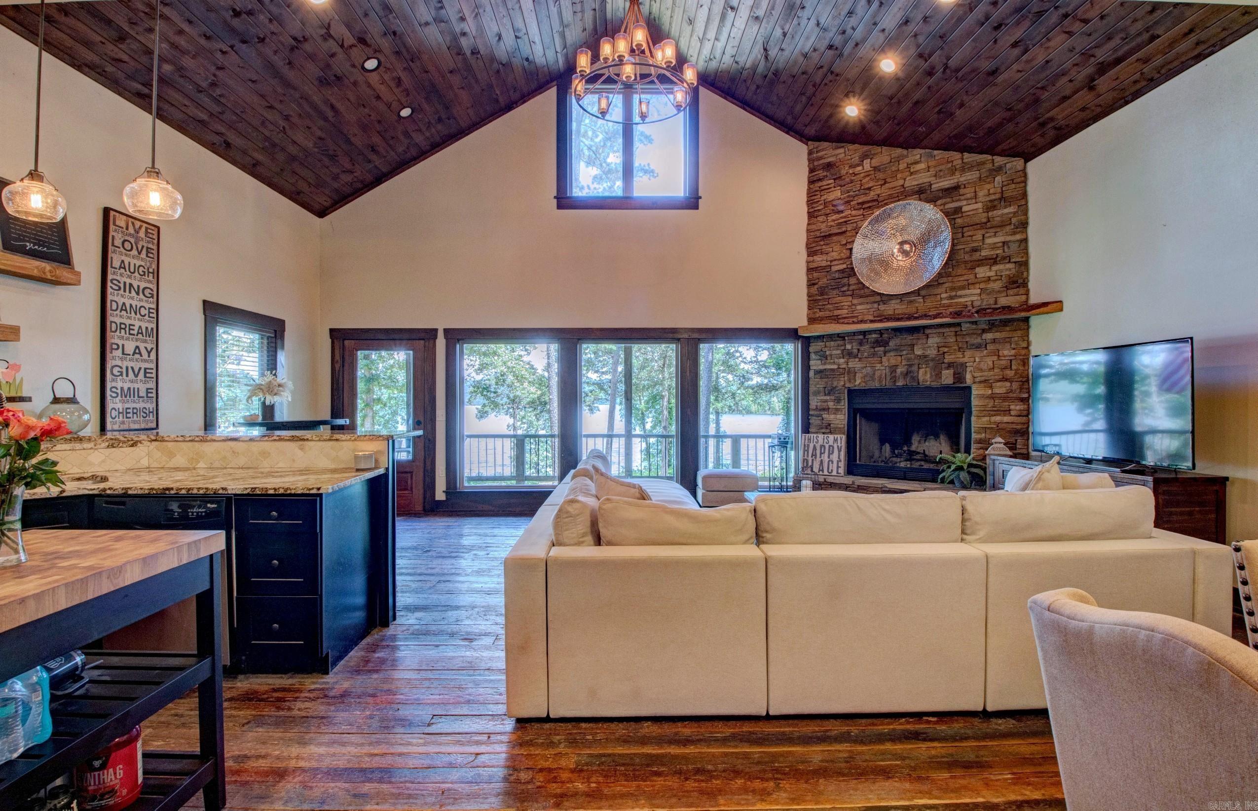 30 Cedar  Higden, AR