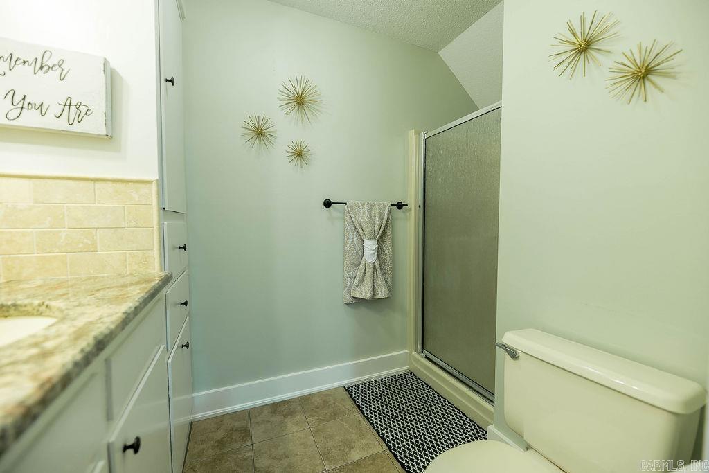 8 Chaffee Creek Trail Camden, AR 71701