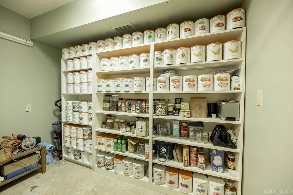 8 Chaffee Creek Trail Camden, AR 71701