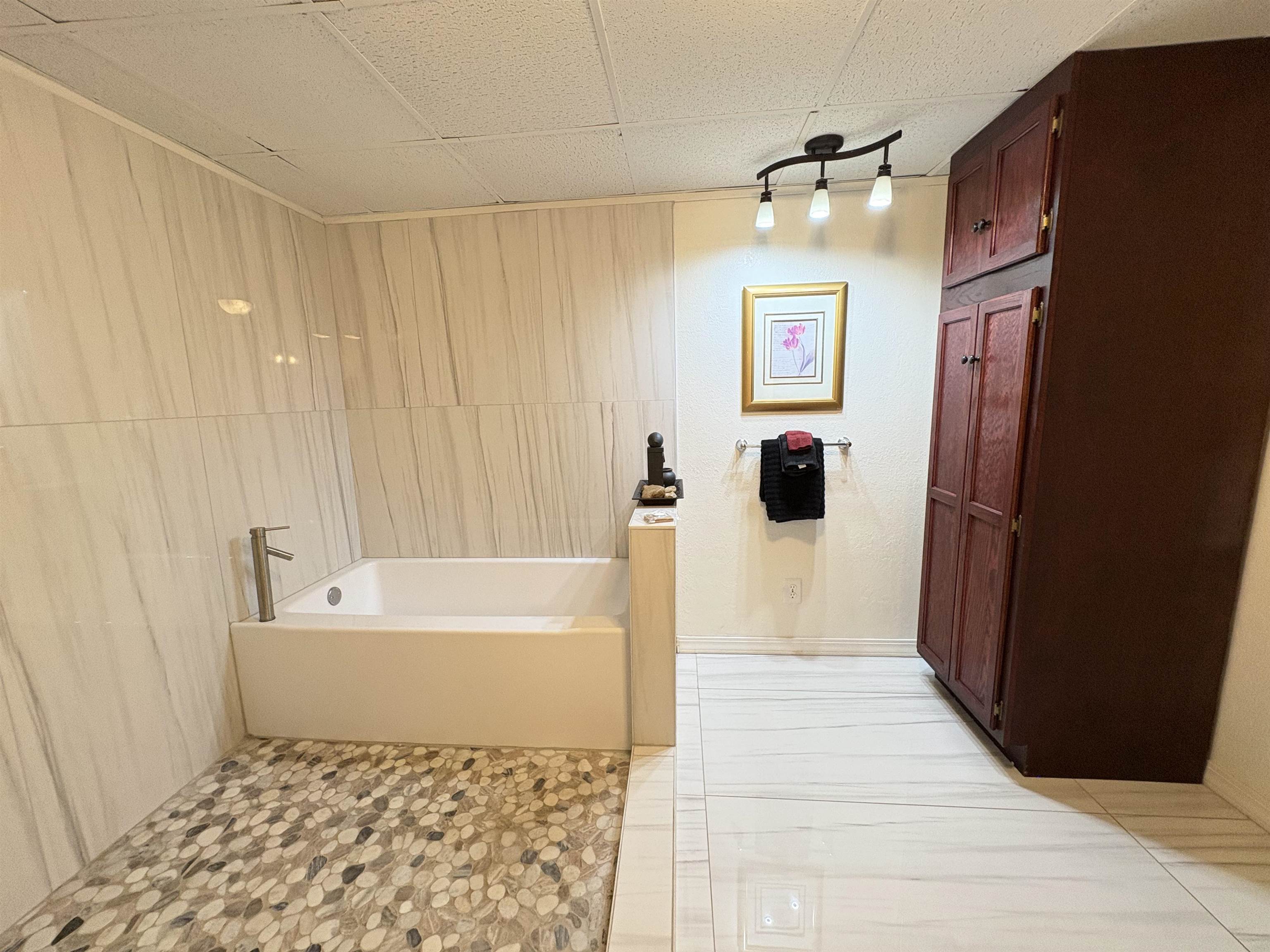 4 Cisco Circle Cherokee Village, AR 72529