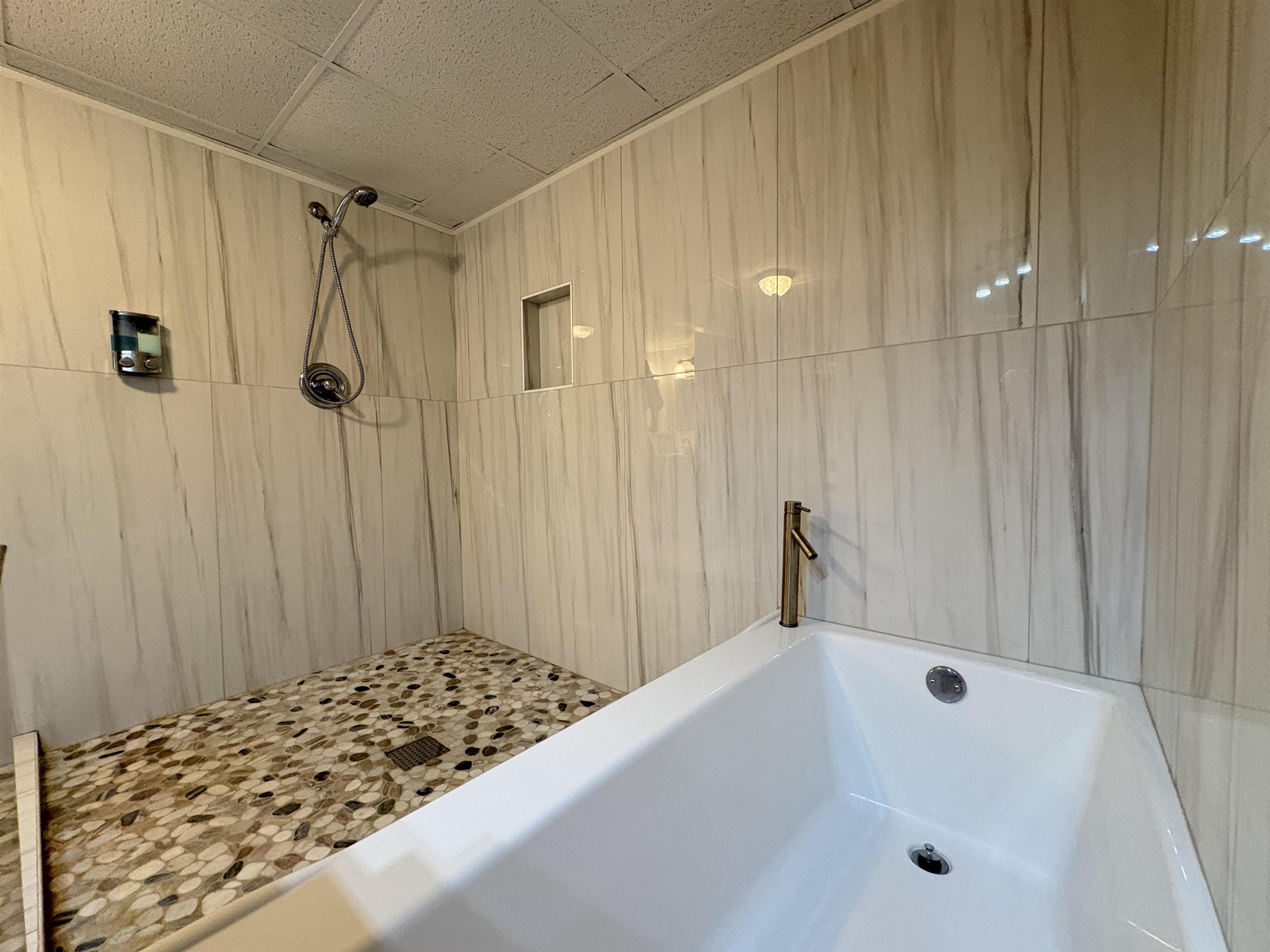 4 Cisco Circle Cherokee Village, AR 72529