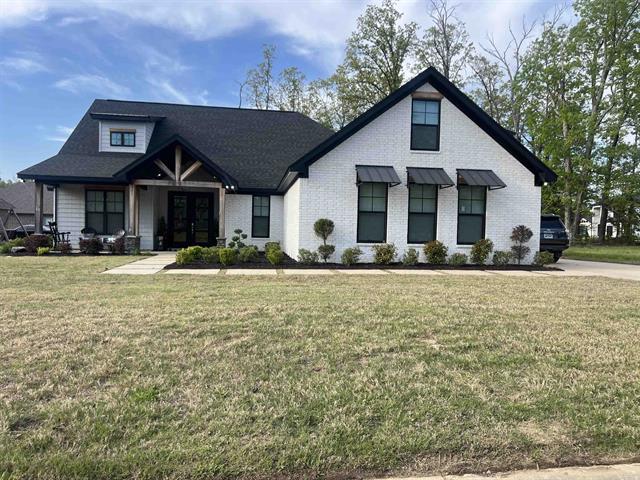 123  Carriage Court  White Hall, AR