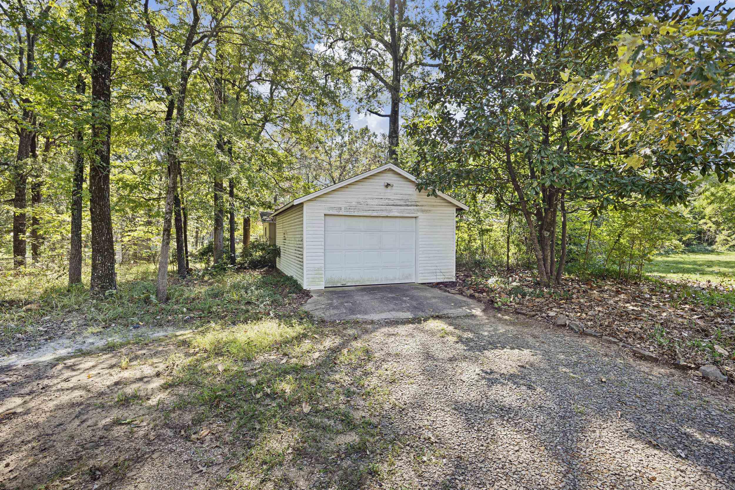 10237 Carter Cove Road Plainview, AR 72857