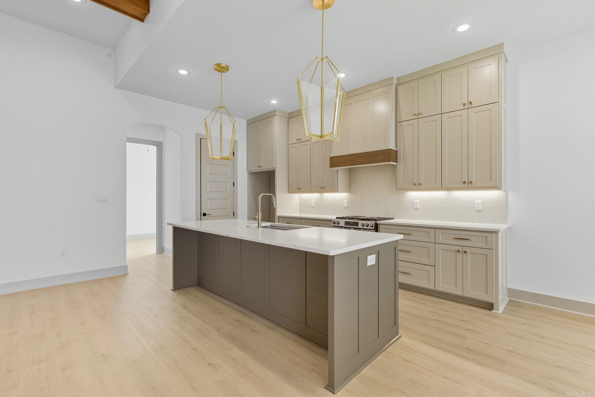 20 Mountain Brook  Little Rock, AR