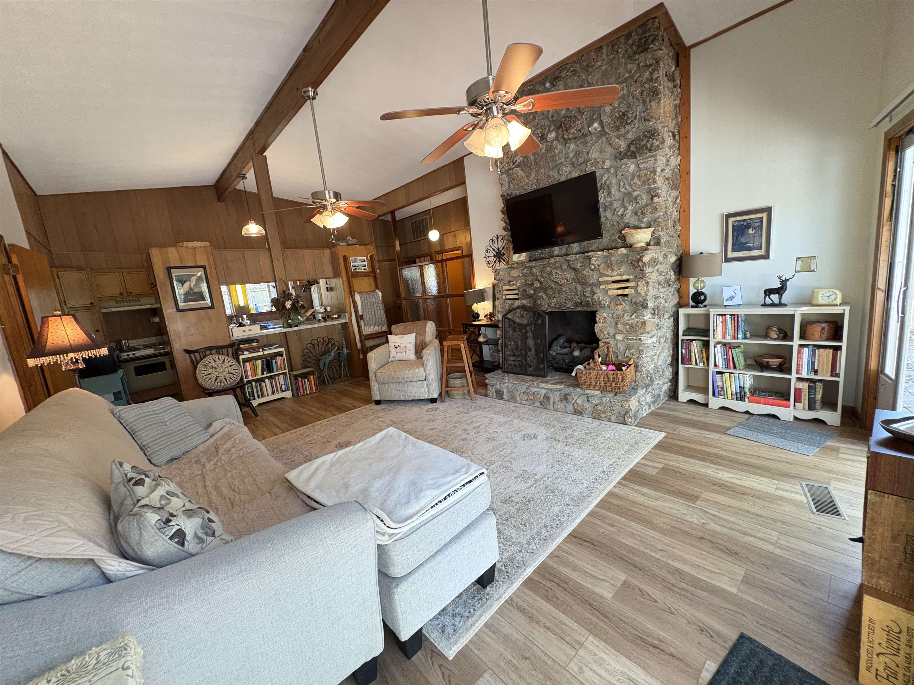 99 E Lakeshore  Cherokee Village, AR