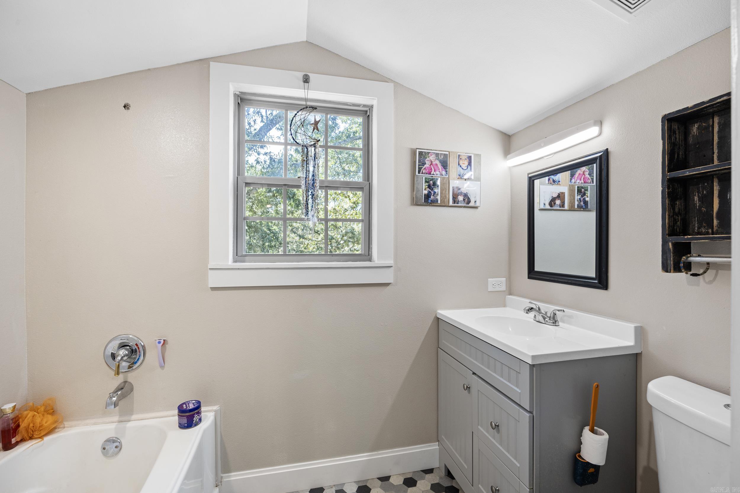 32 Delsie  Clarksville, AR