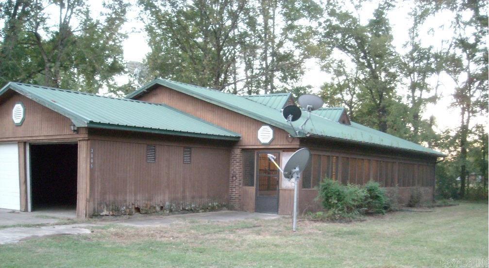 3805 Hempstead 2 Road