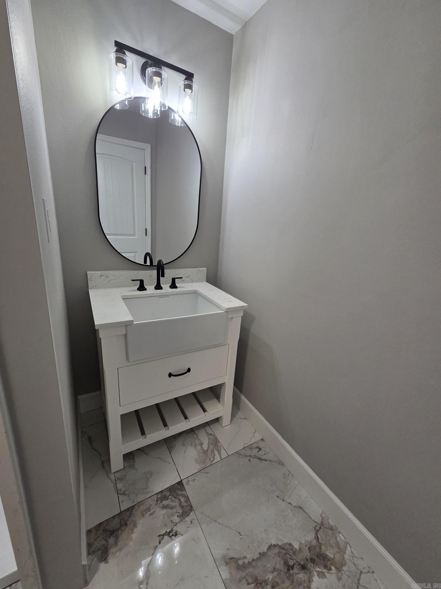 2735 Floral  Floral, AR