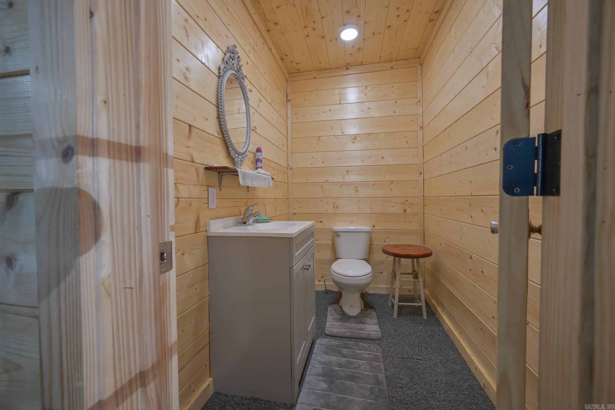 446 Polk Rd 32  Cove, AR