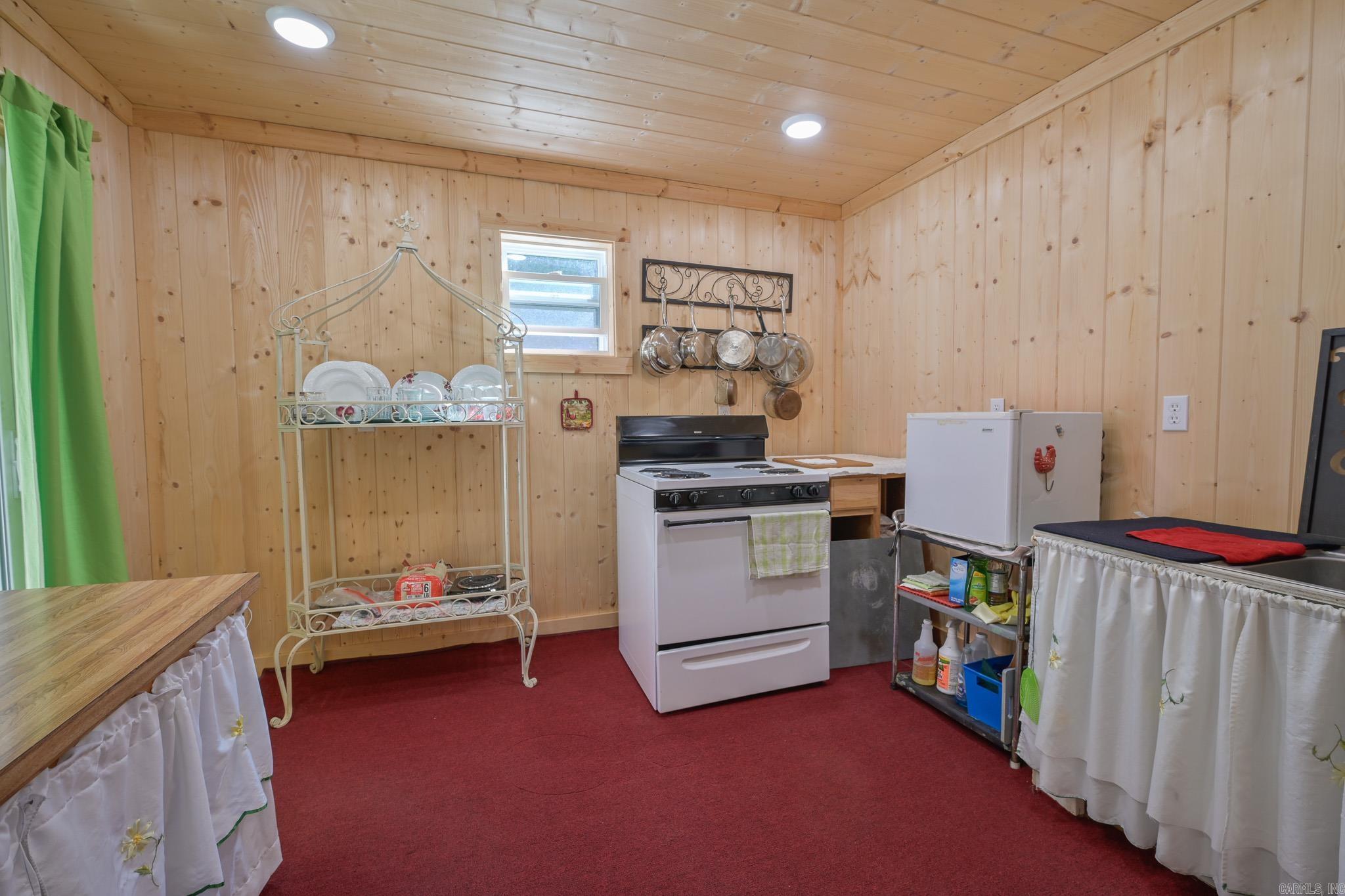 446 Polk Rd 32  Cove, AR