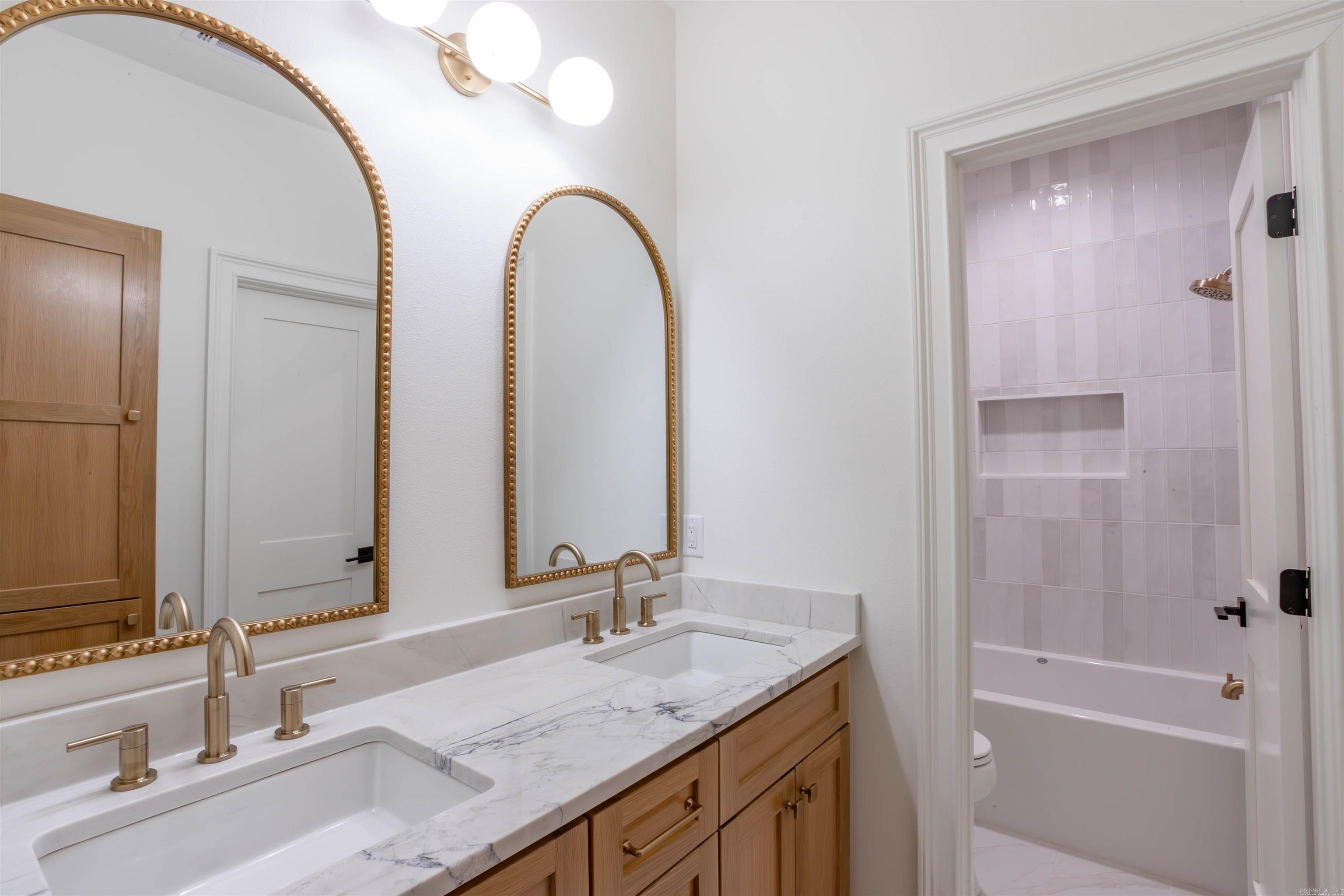 31 Rosaires  Little Rock, AR