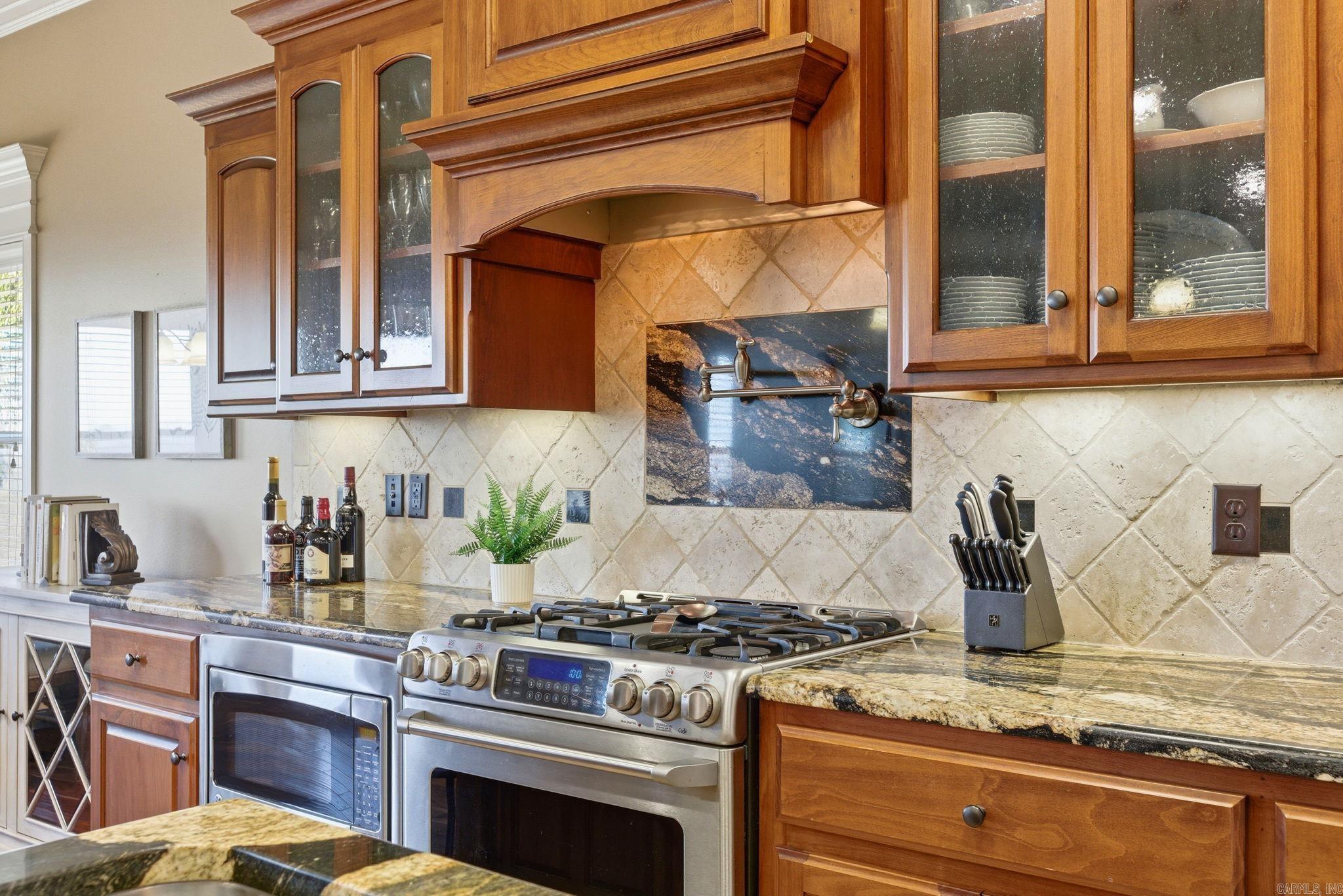 108 Crestview  Maumelle, AR