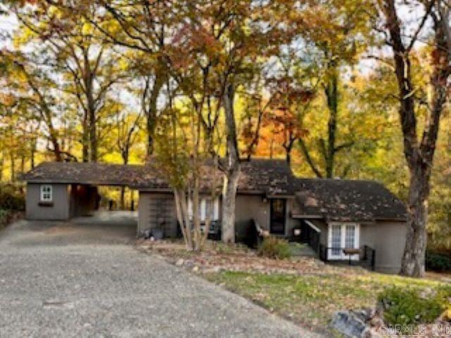 5809 N Locust Street