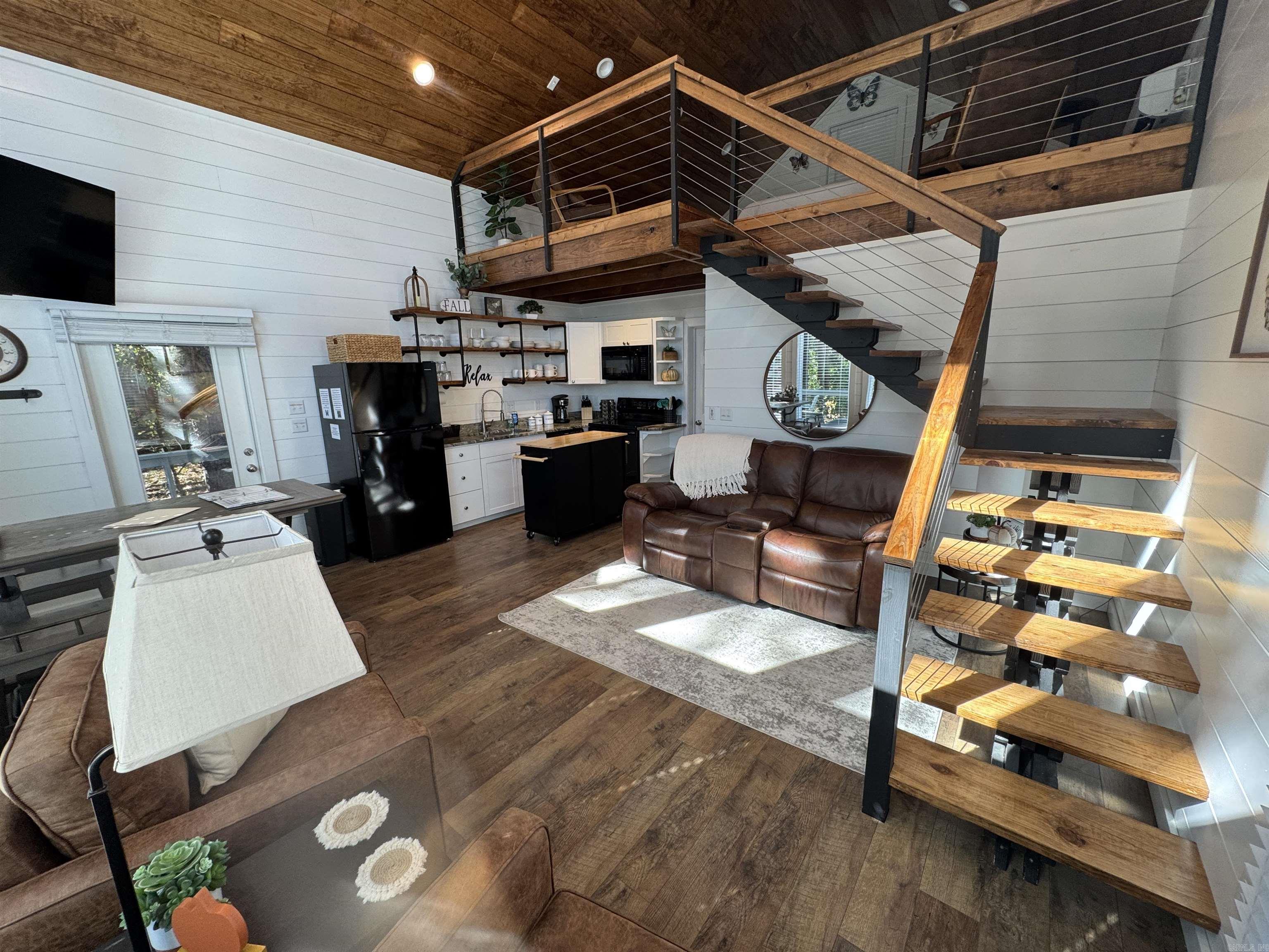 1102 Circle Acres Road Shirley, AR 72153