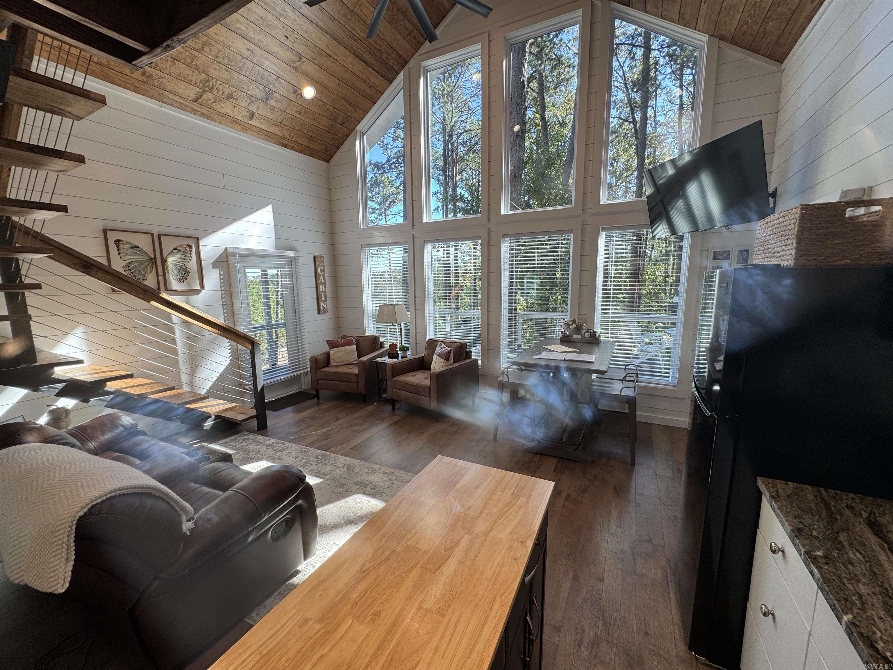 1102 Circle Acres Road Shirley, AR 72153