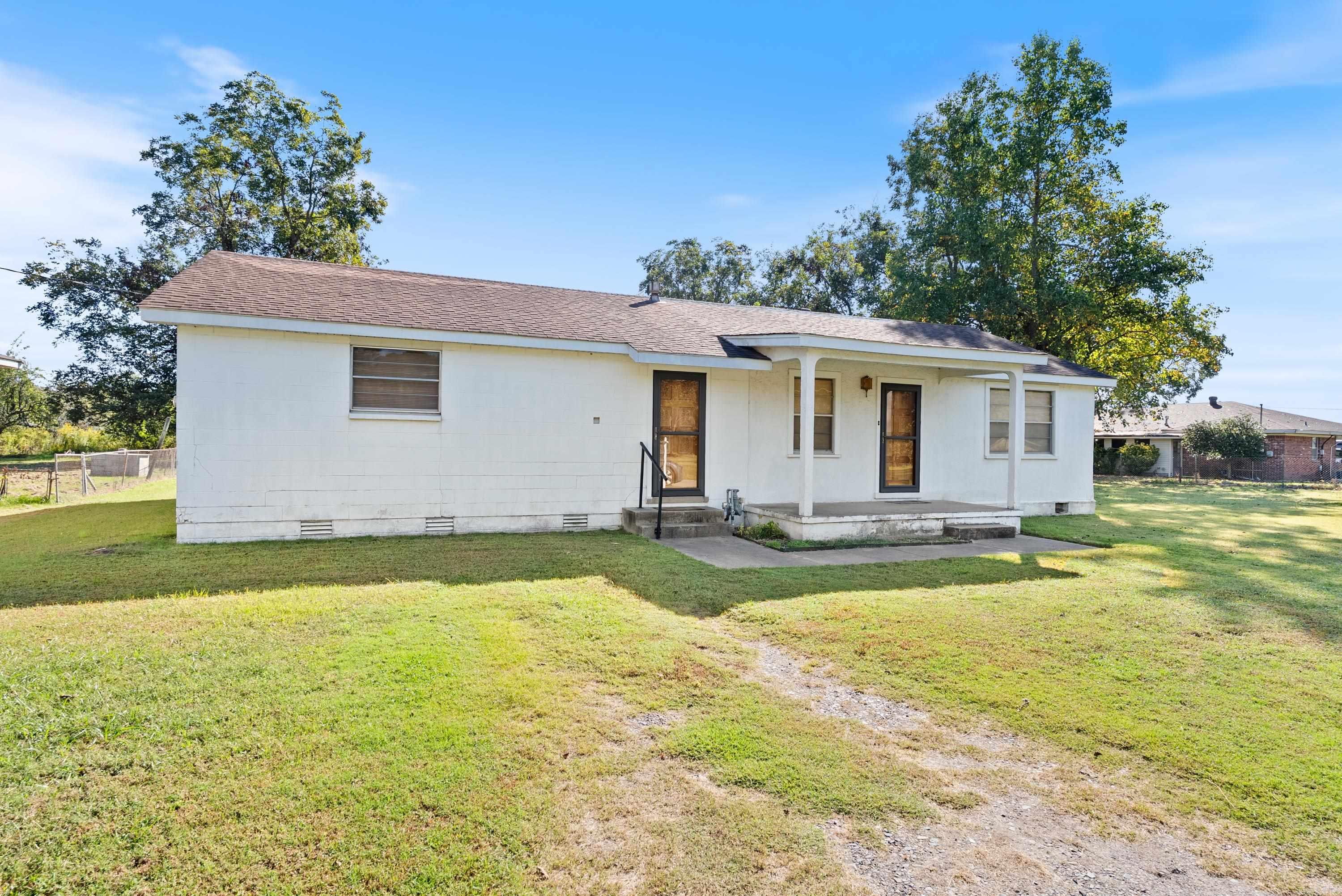 1816 Central Airport  North Little Rock, AR