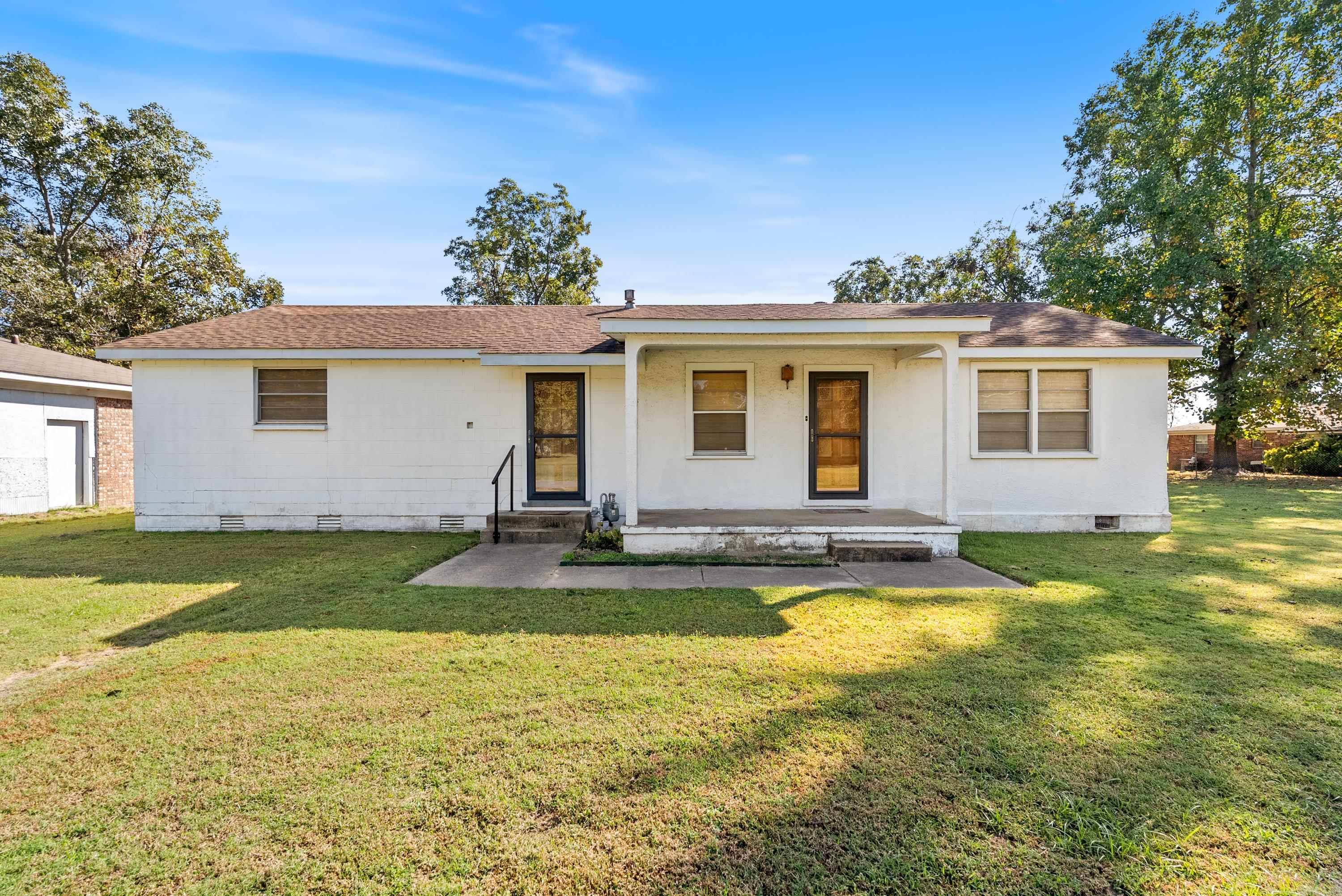 1816 Central Airport  North Little Rock, AR