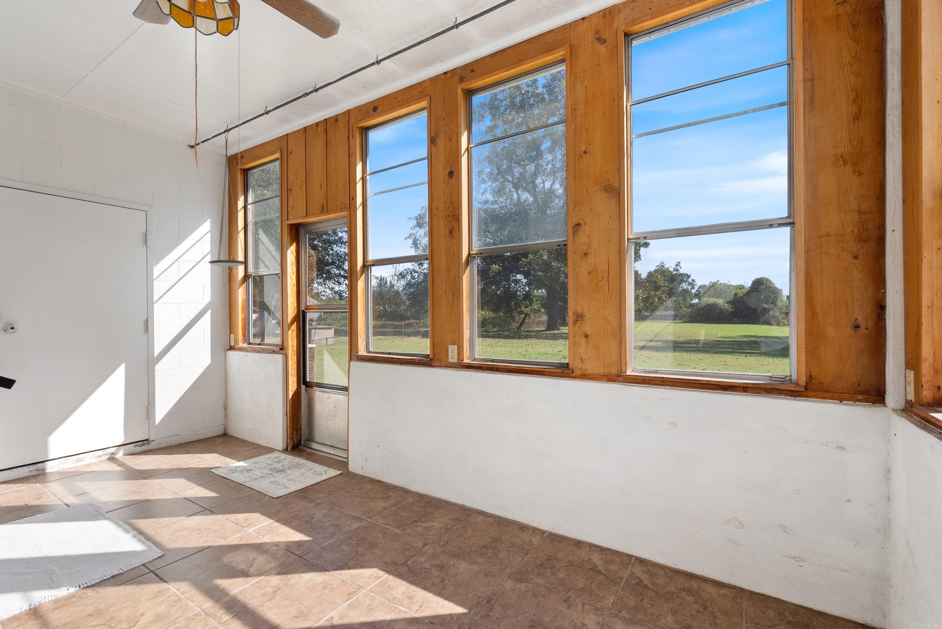 1816 Central Airport  North Little Rock, AR