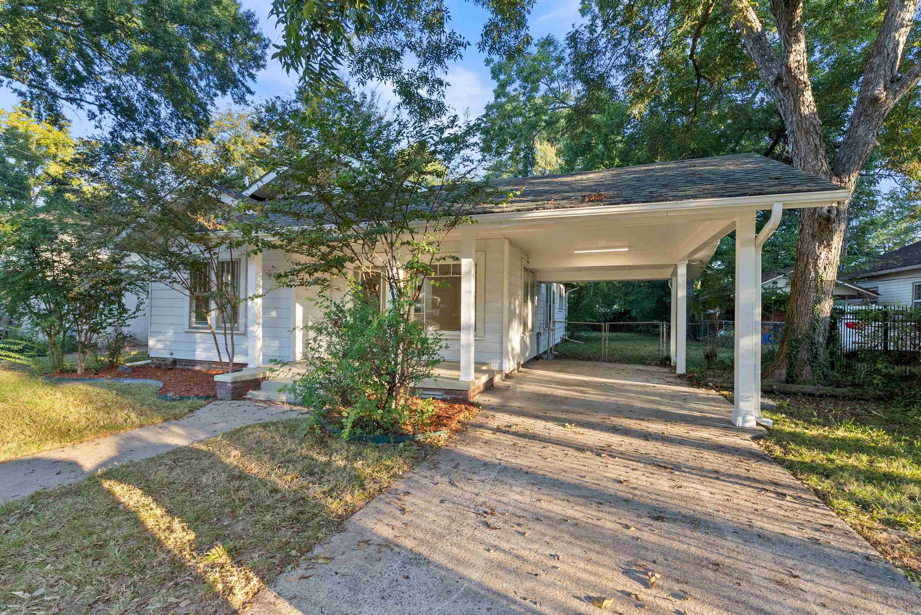 1712 Simms  Conway, AR