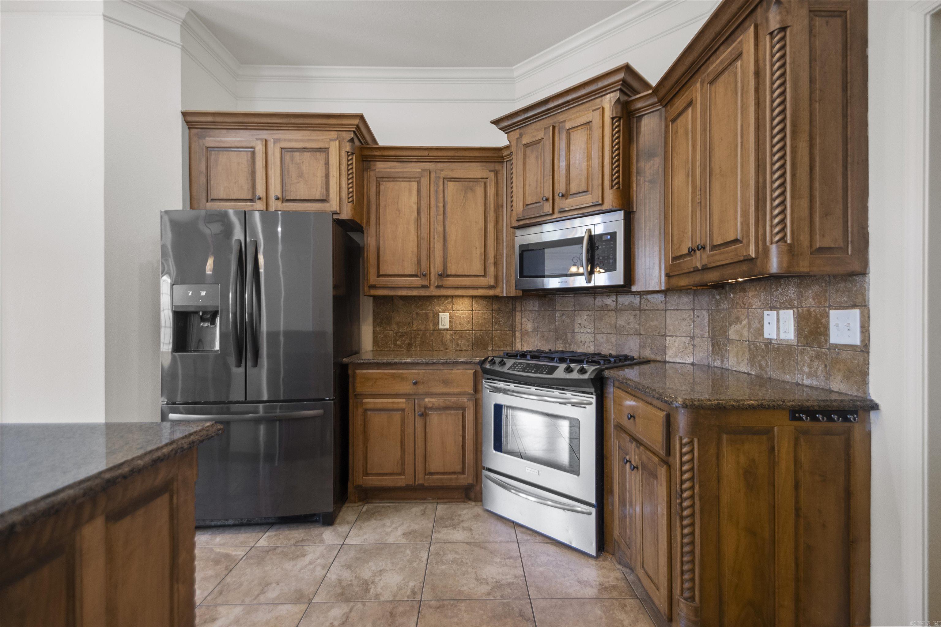 1100 Wheatland Cv  Benton, AR