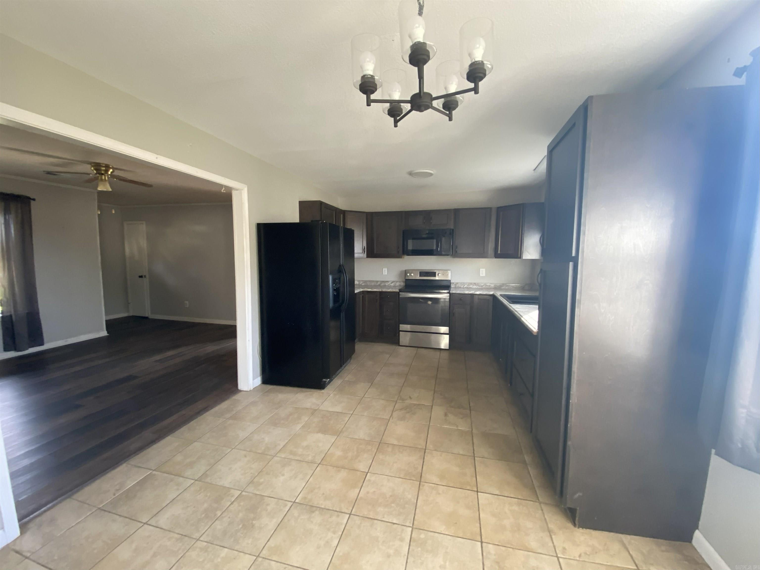 13898 E 18  Newport, AR