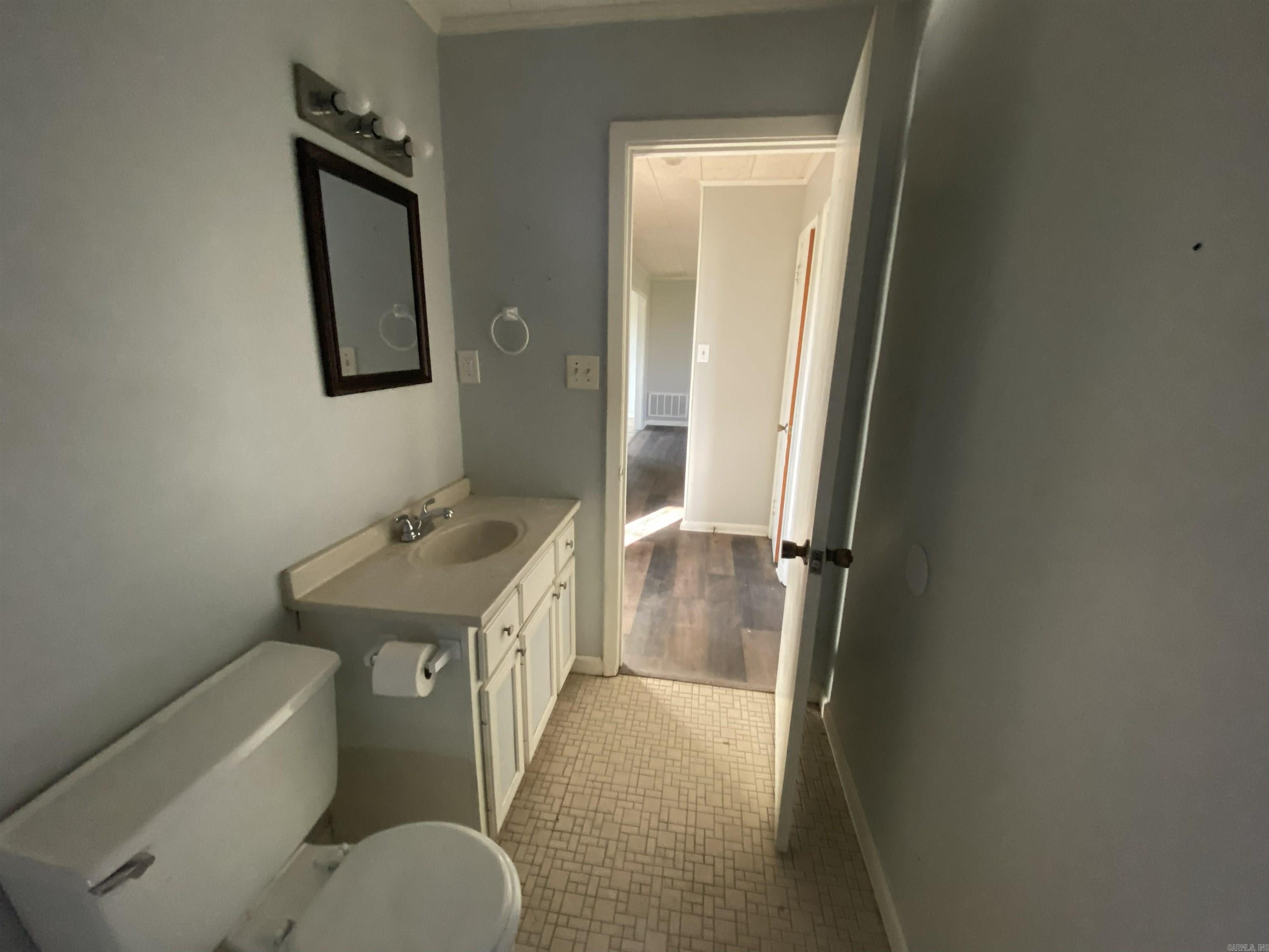 13898 E 18  Newport, AR