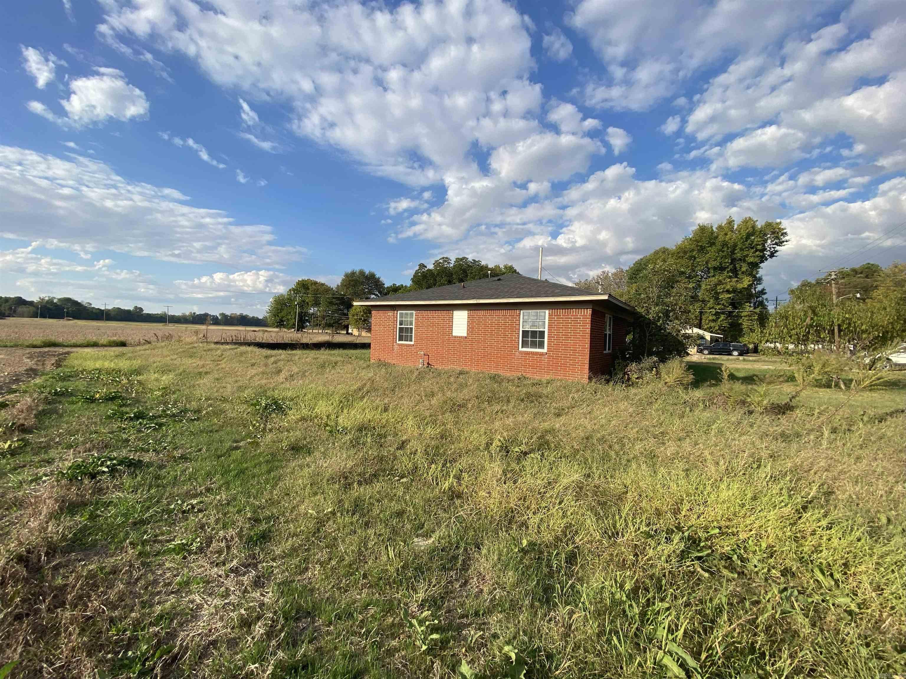 13898 E 18  Newport, AR