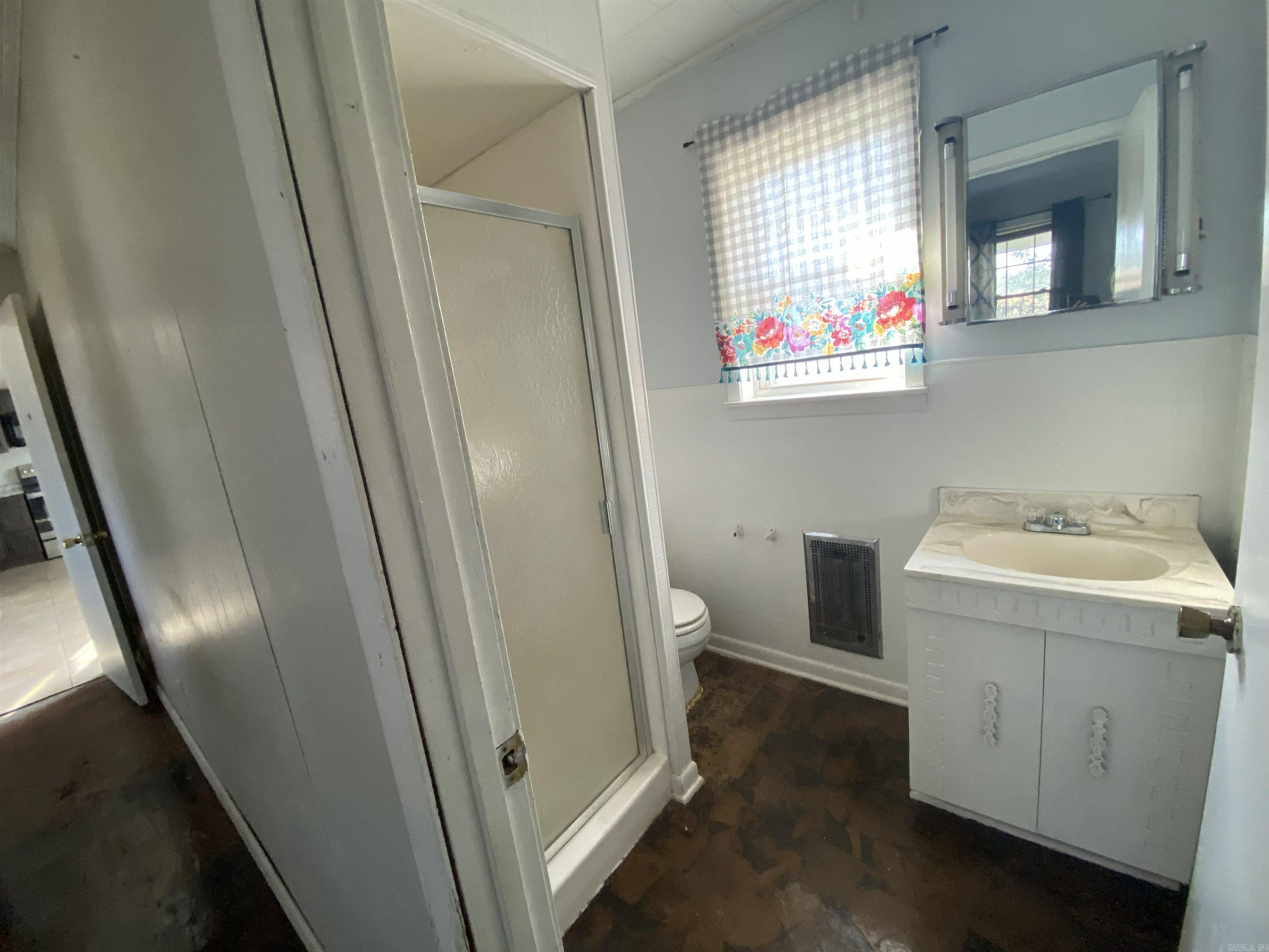 13898 E 18  Newport, AR