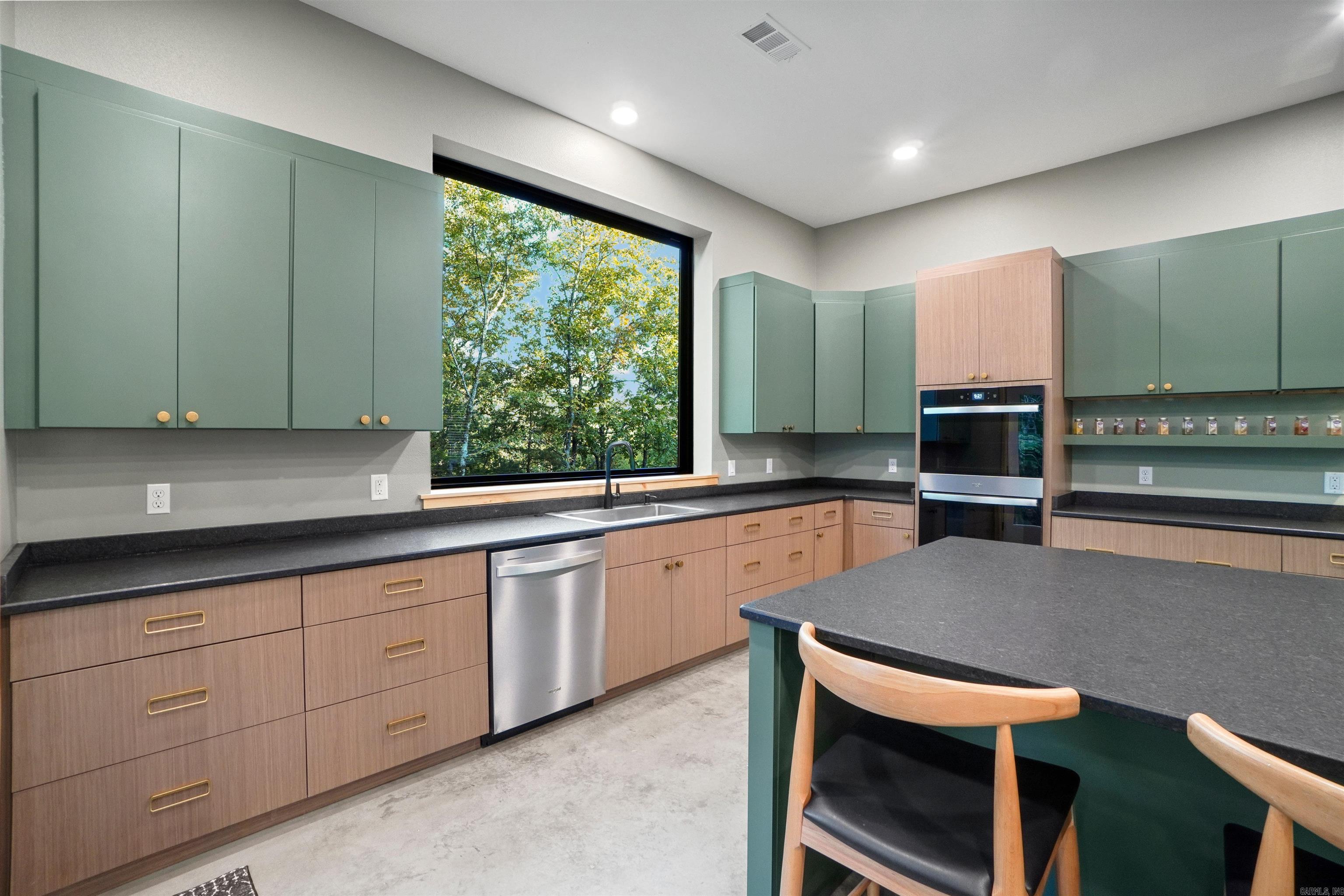 141 Wilderness  Greenbrier, AR