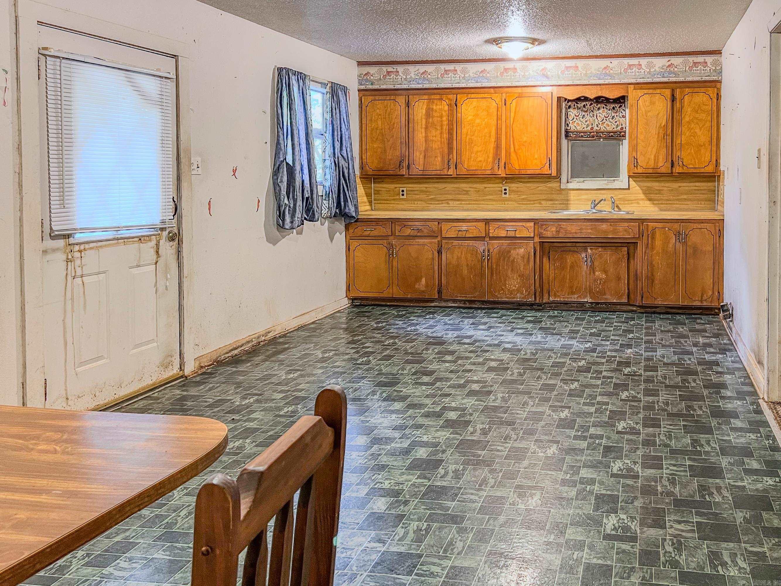 8903 & 8905 Fairplay  Benton, AR