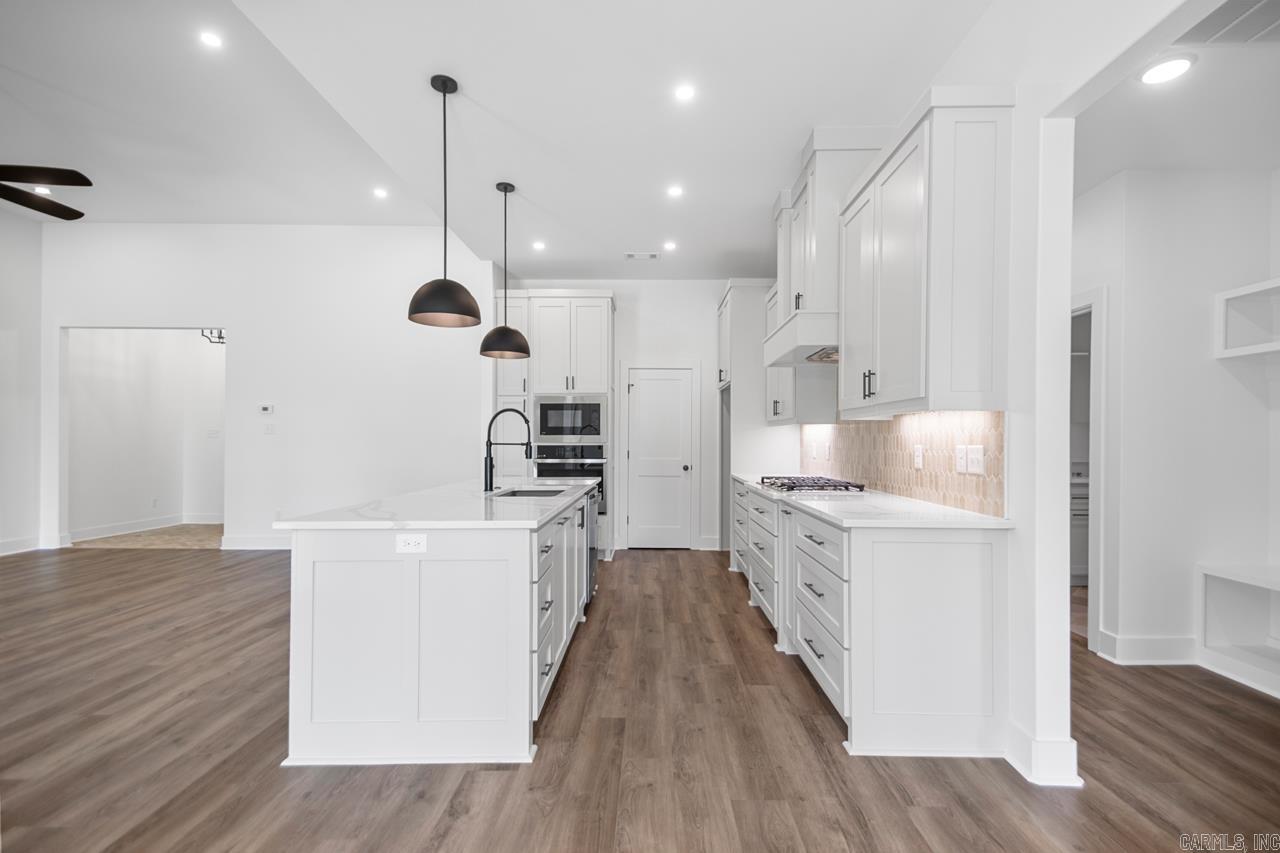 7121 Carl Moren Road  Hensley, AR