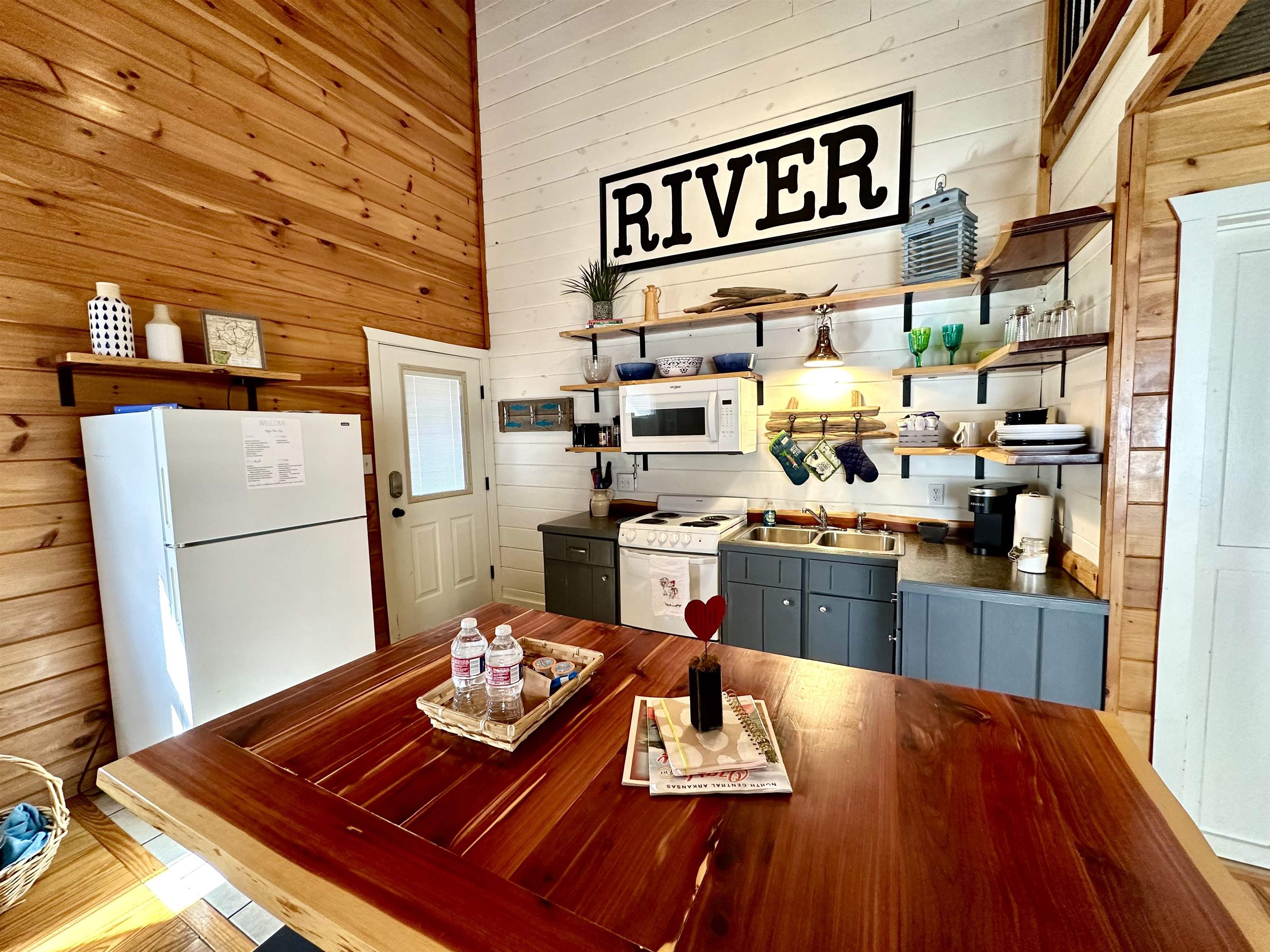 144 Hollie Lane Mountain View, AR 72556