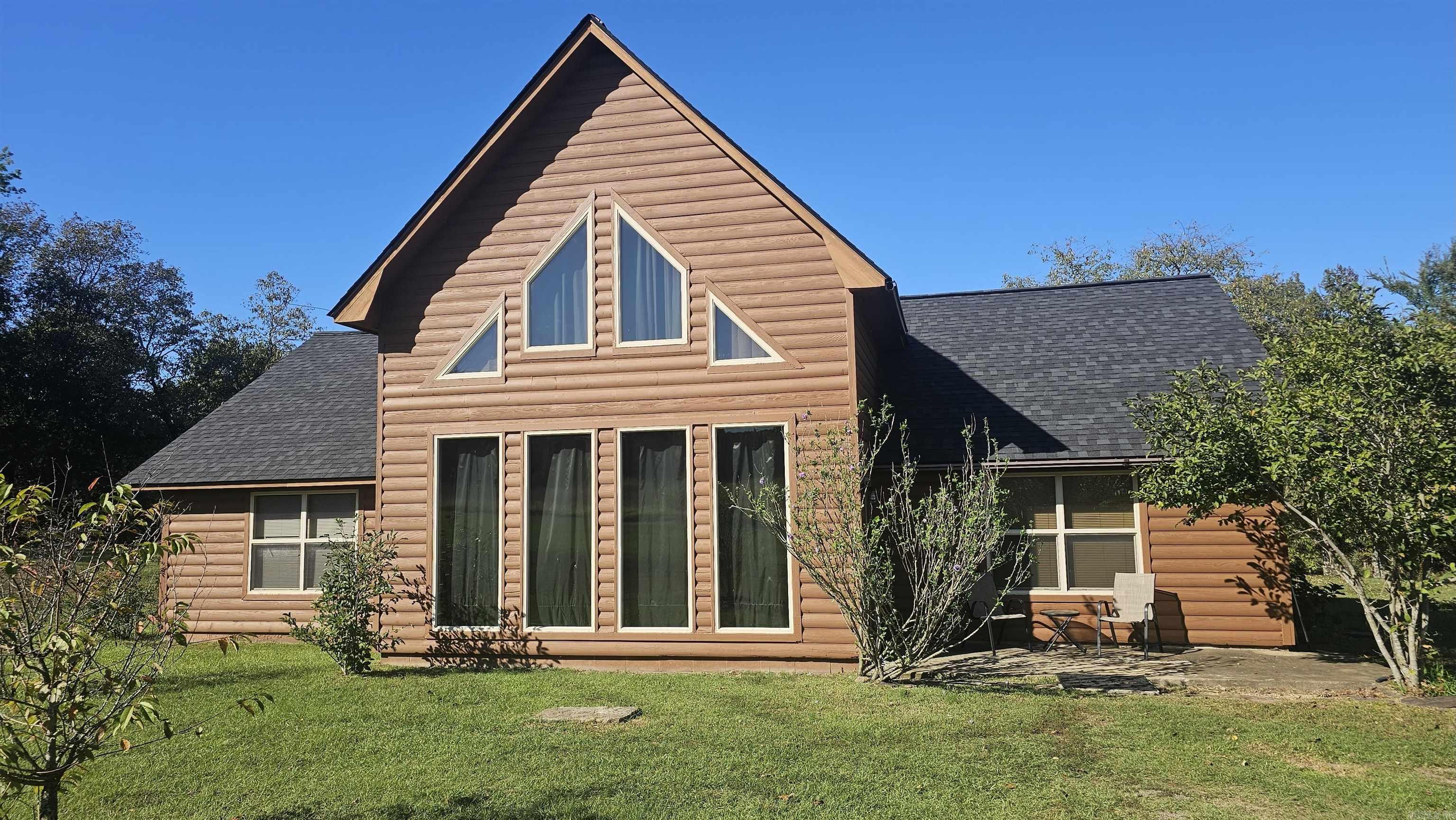 1186 COUNTY ROAD 1780  London, AR