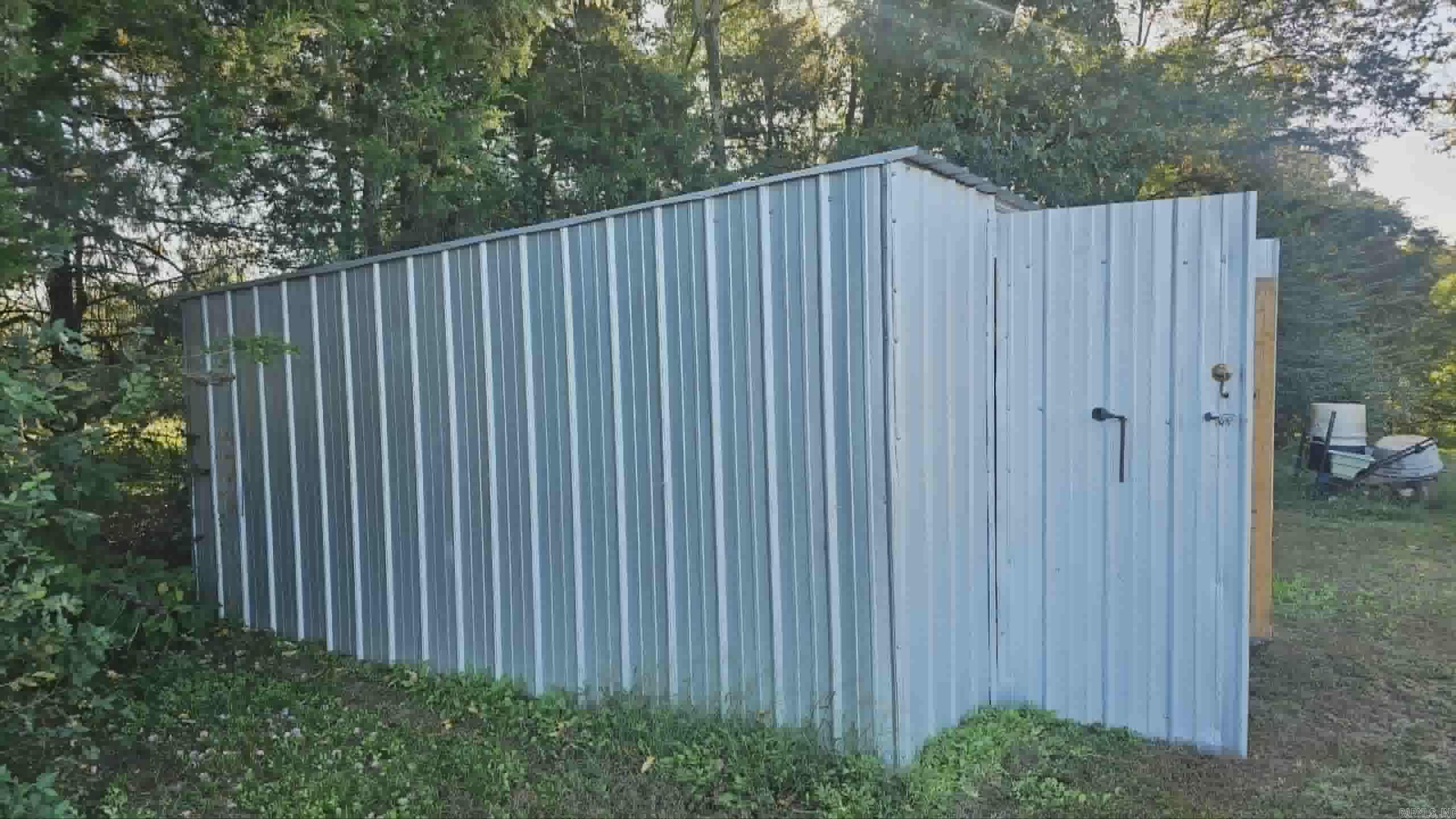 1186 COUNTY ROAD 1780  London, AR