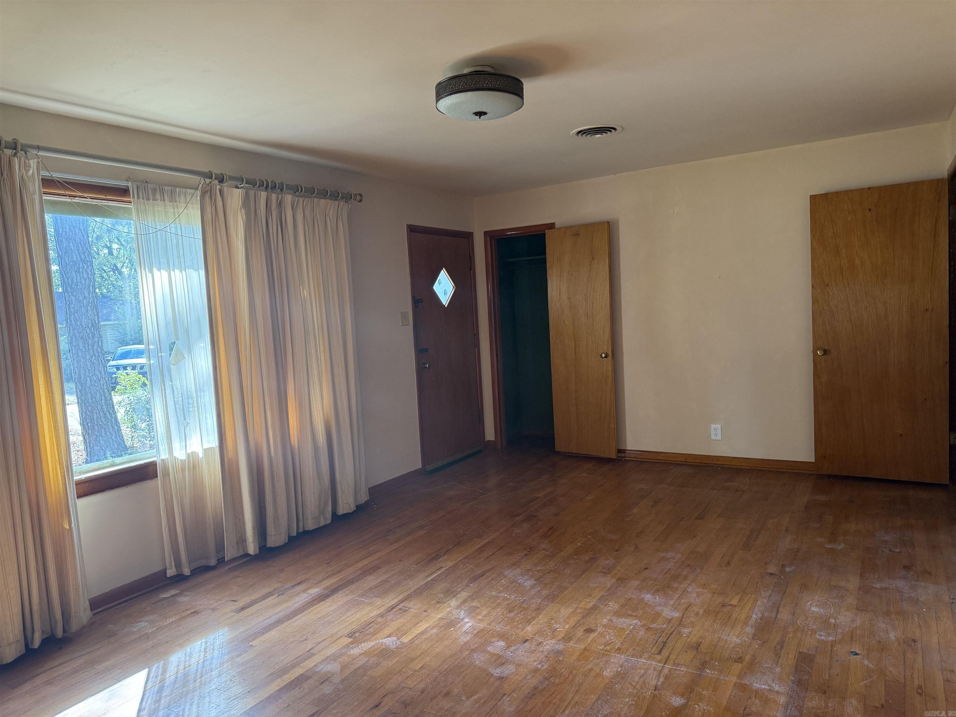 5302 A Street Little Rock, AR 72205