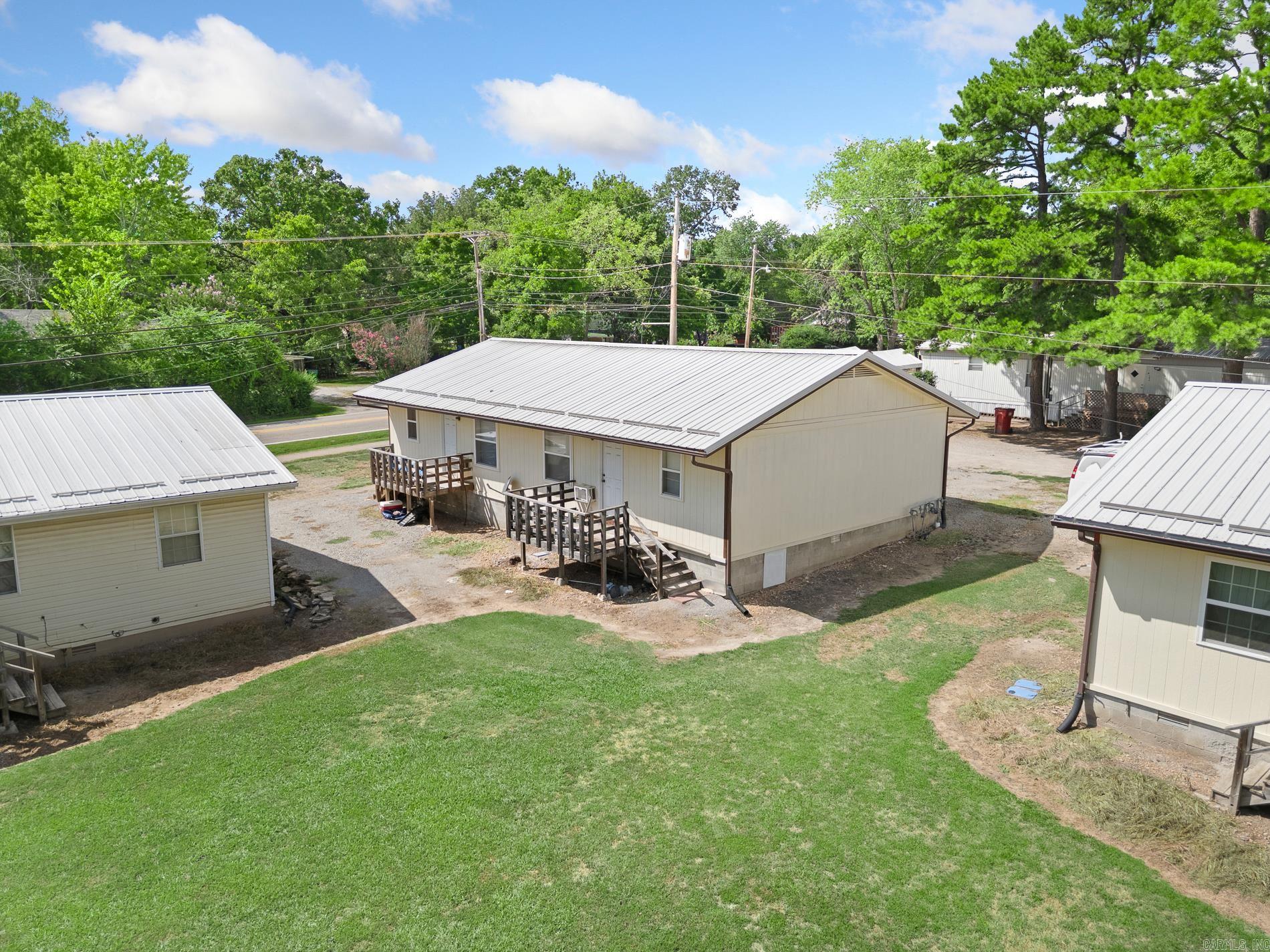 105 E Division  Yellville, AR