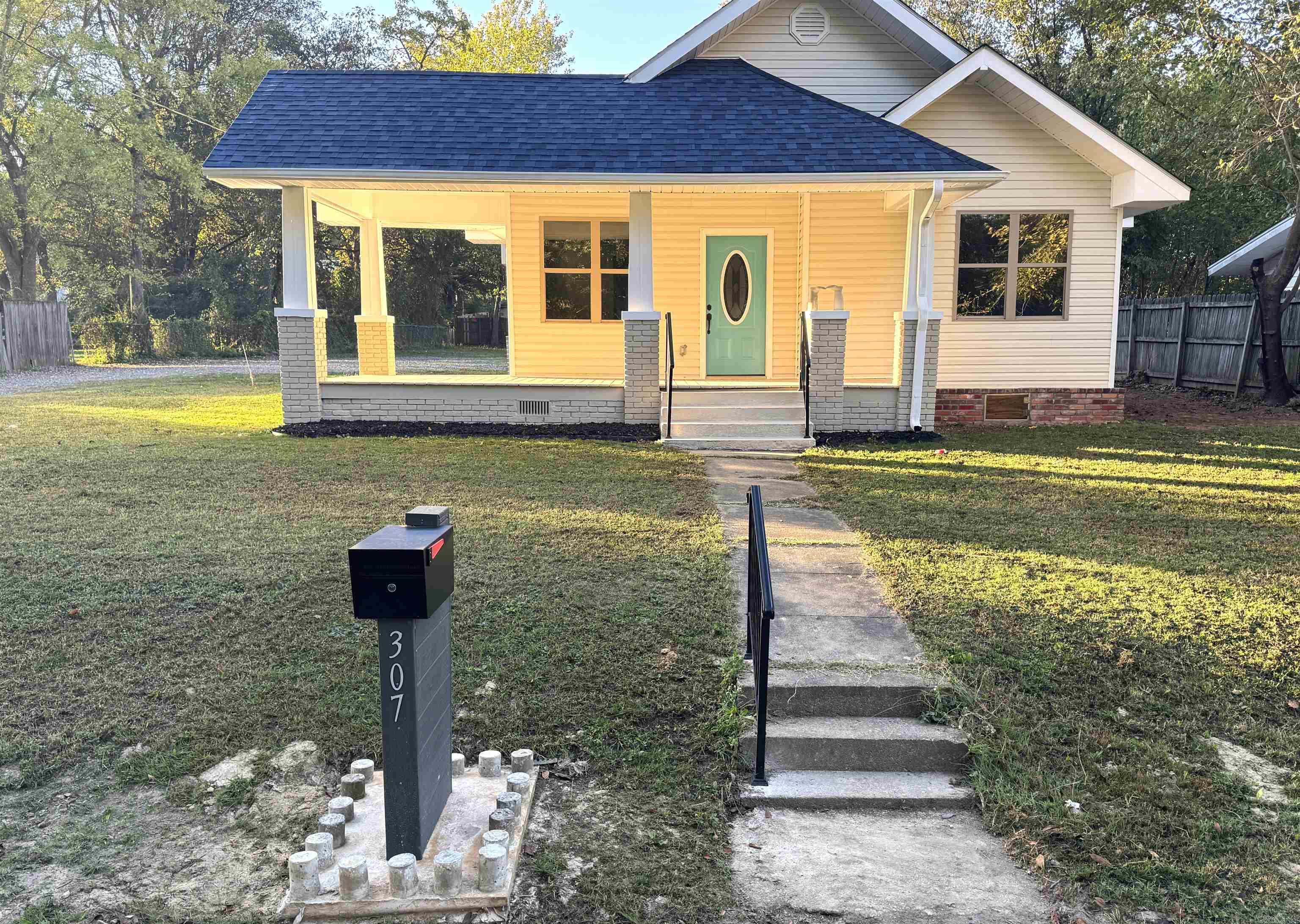 307 Wall Street Morrilton, AR 72110