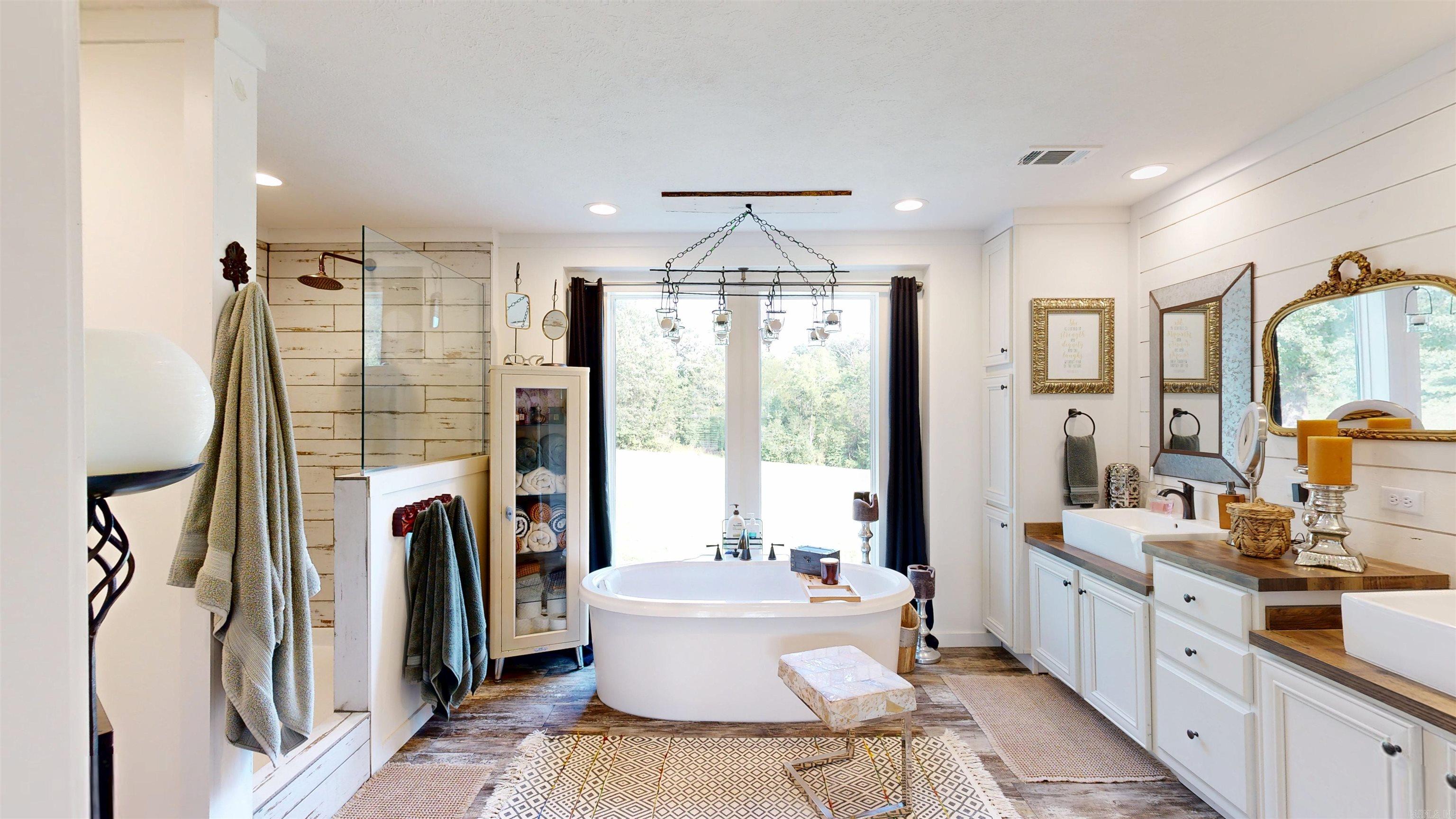 2570 Highway  7  Bismarck, AR