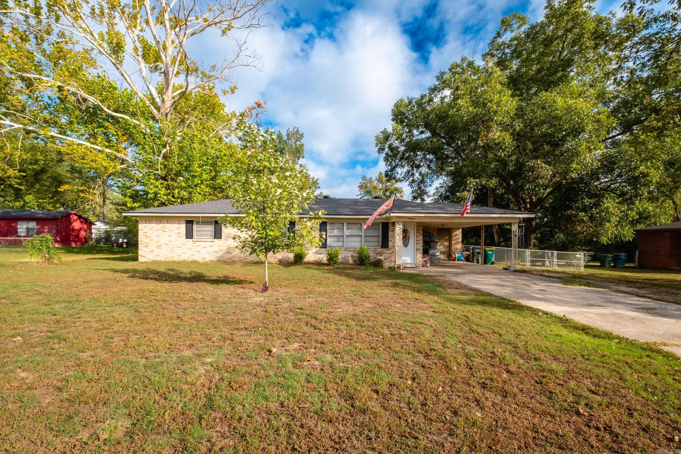 7024 Yarberry  Little Rock, AR