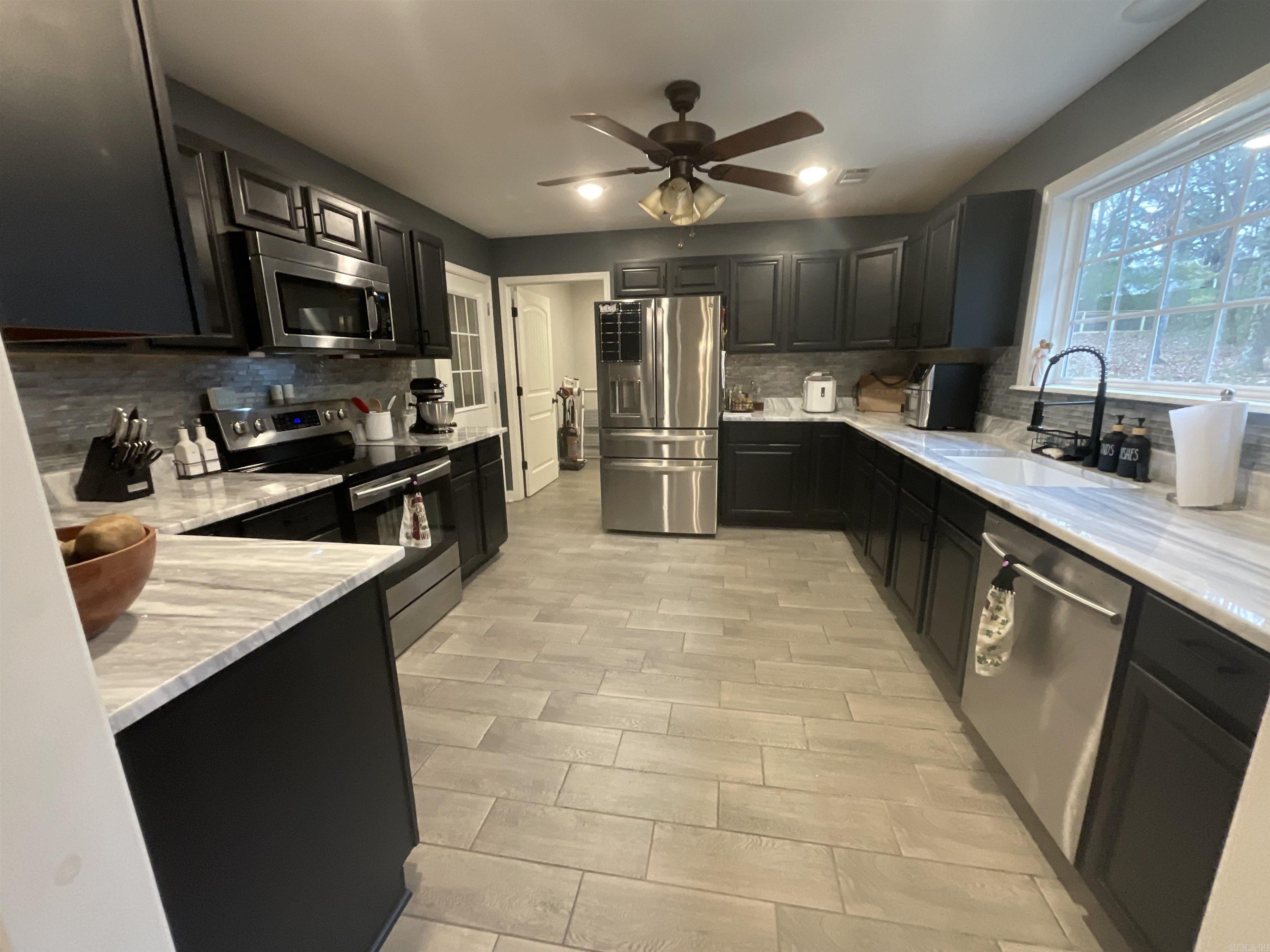 93 County Road 7625 Brookeland, AR 72417