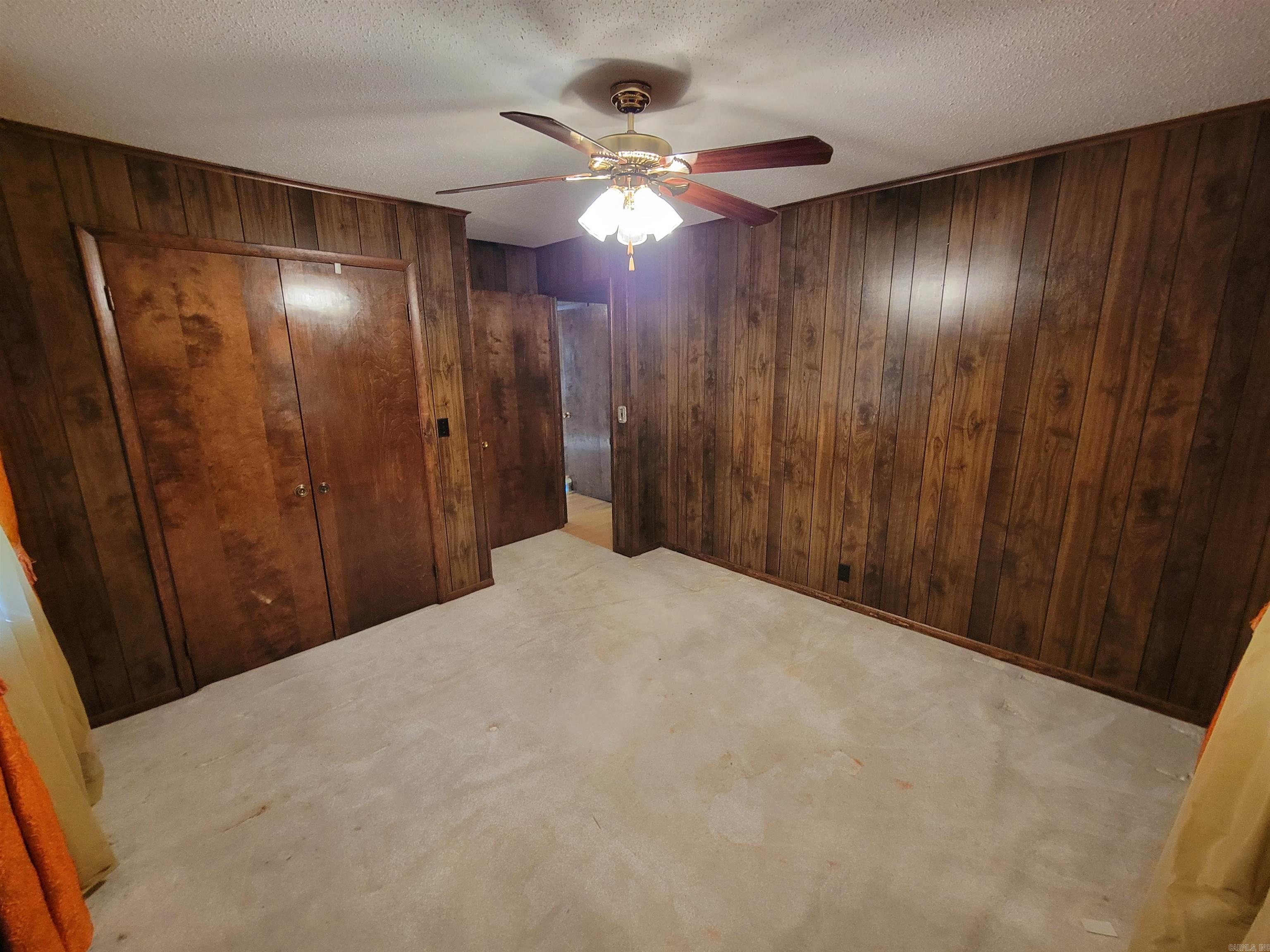 518 Pine St  Clinton, AR