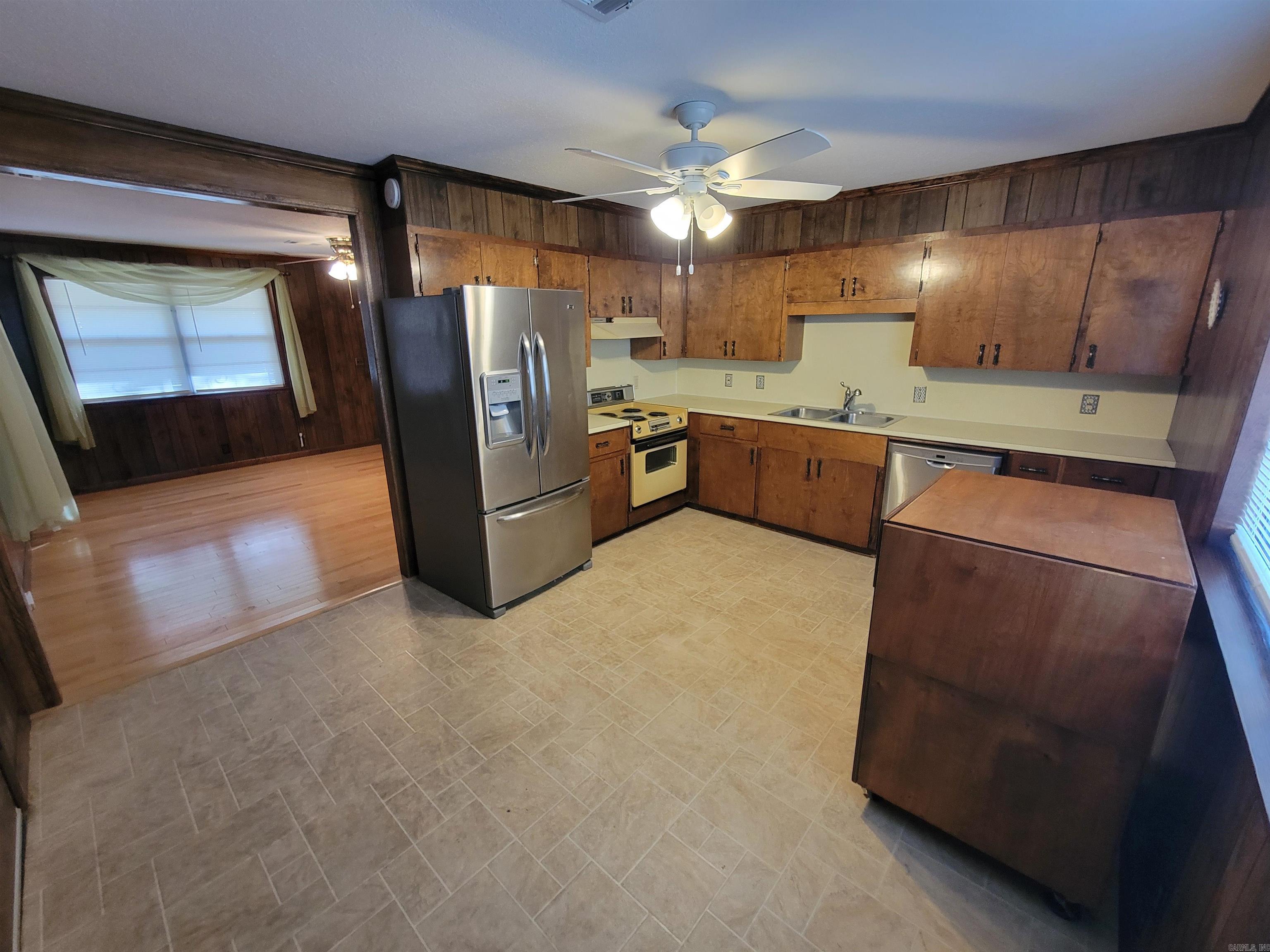 518 Pine St  Clinton, AR