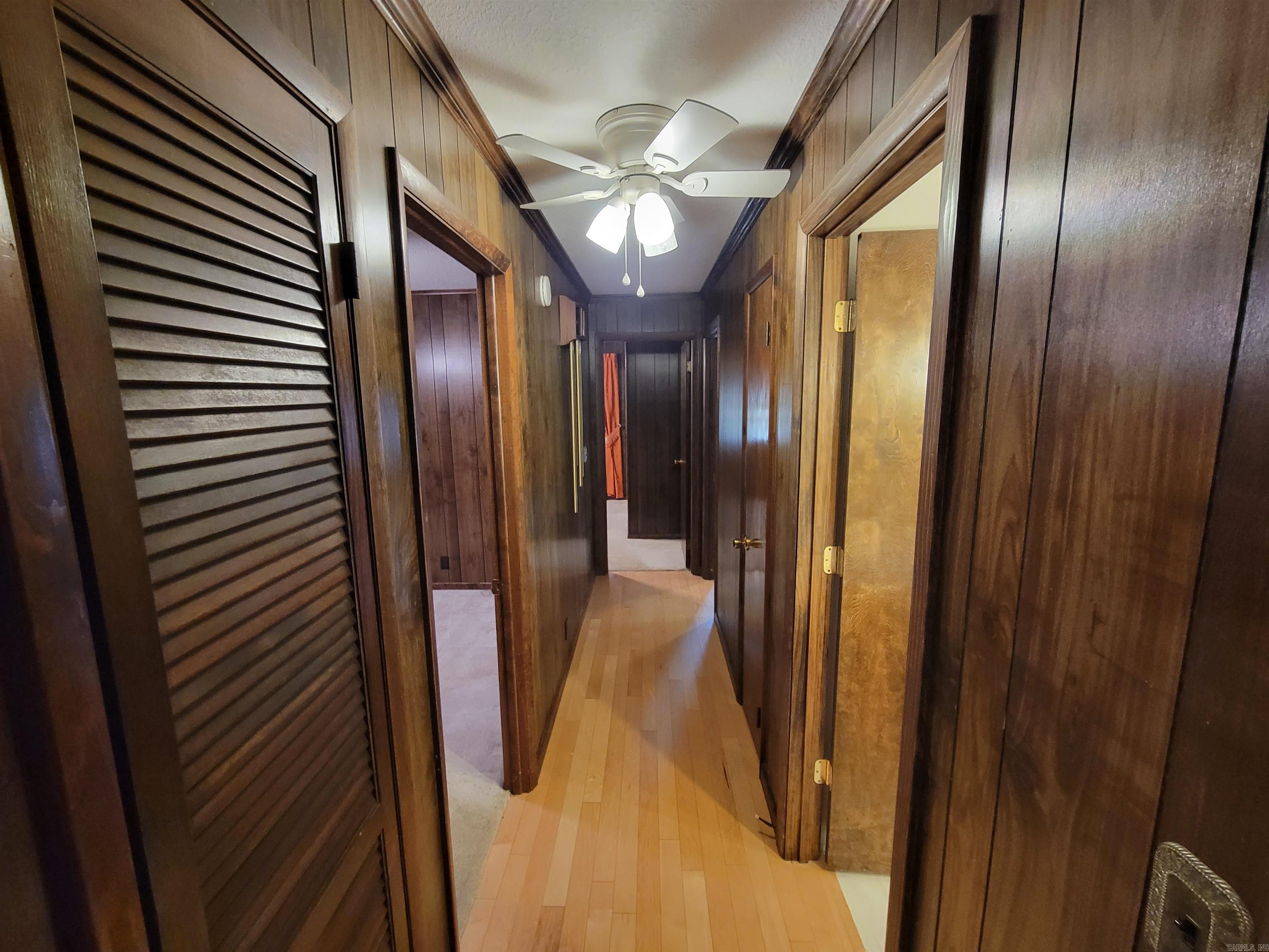 518 Pine St  Clinton, AR